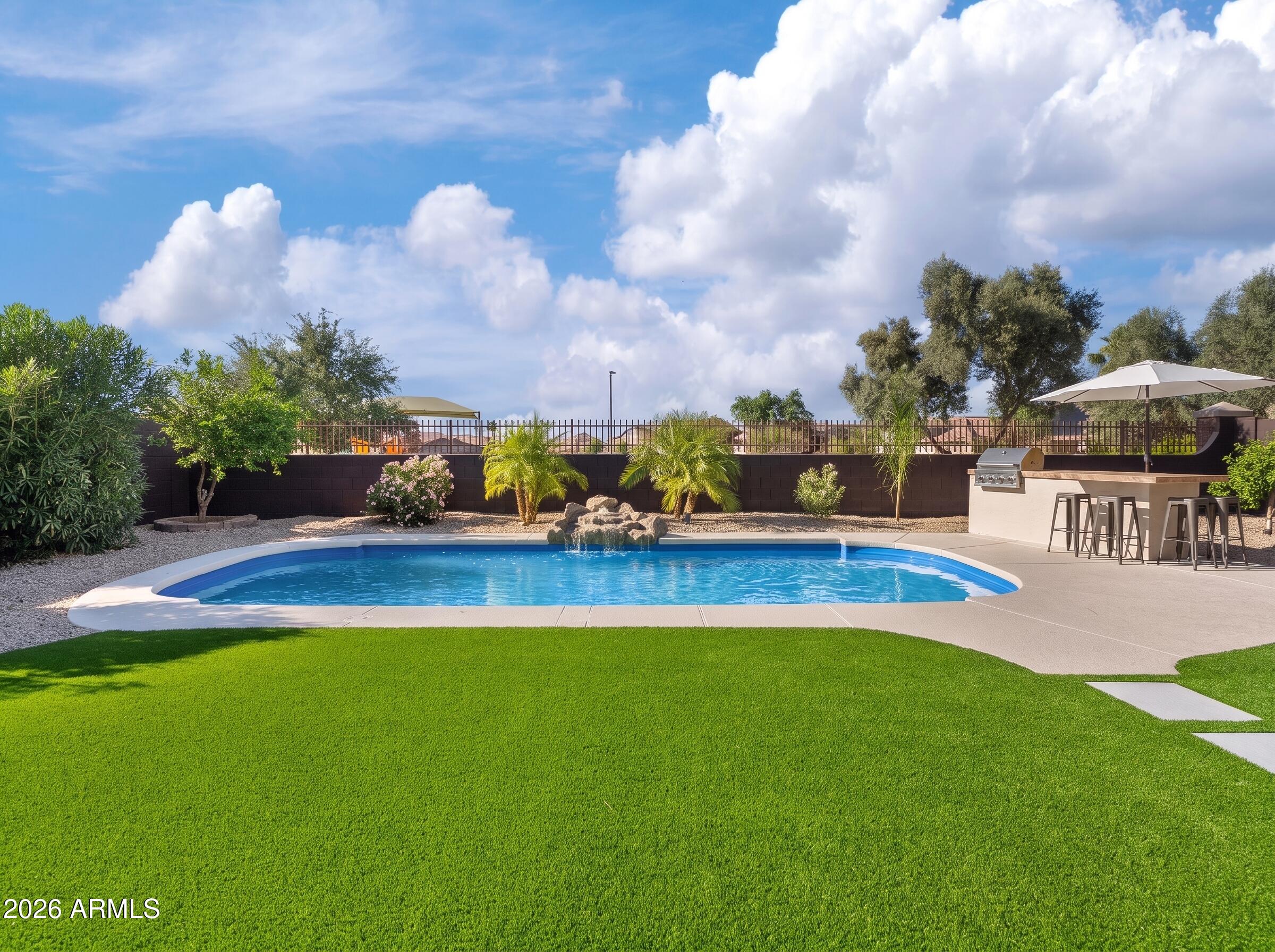 3586 E RIOPELLE Court