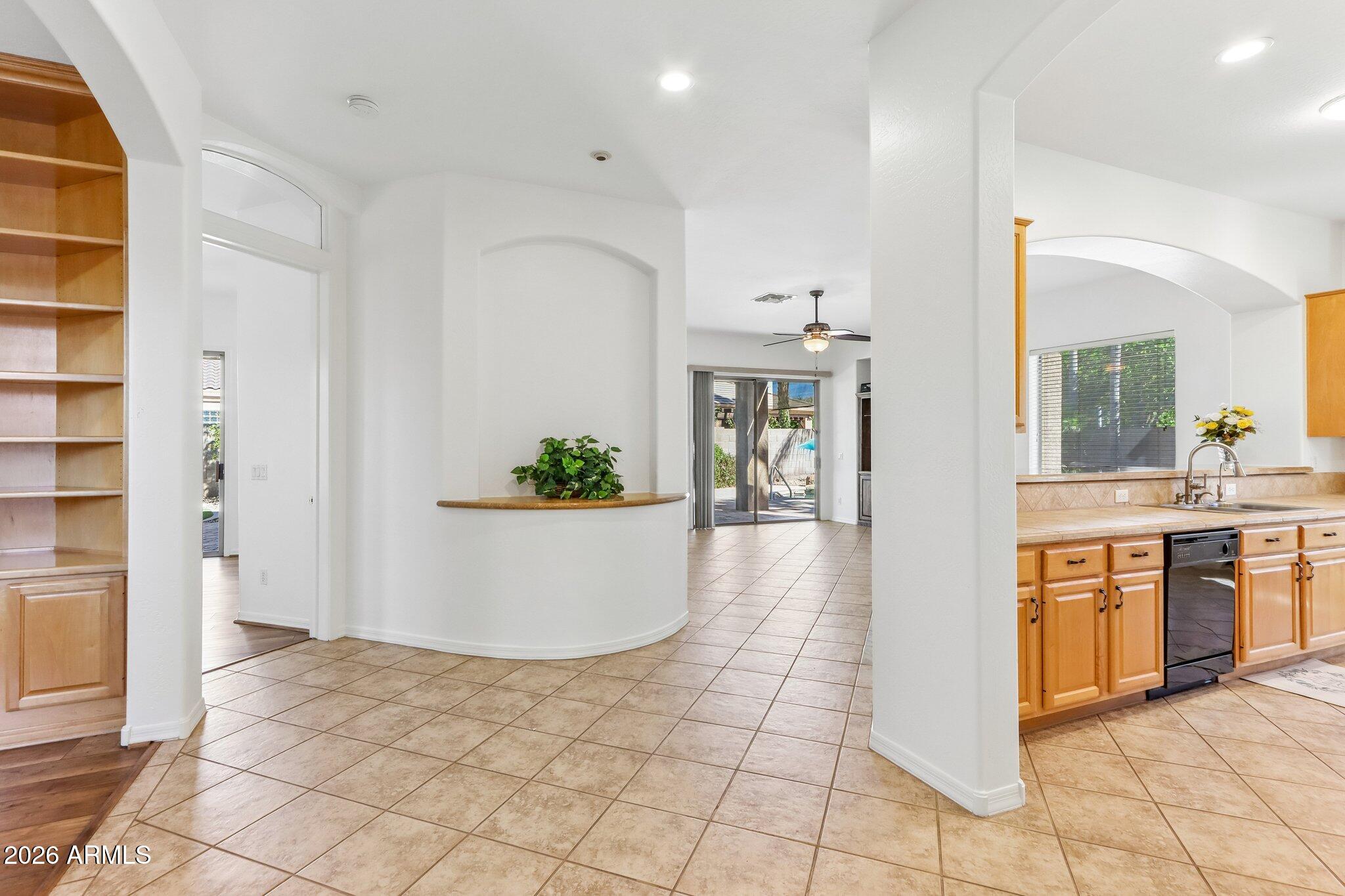 Homes for Sale in Queen Creek Arizona 2 832 W RAVEN Drive