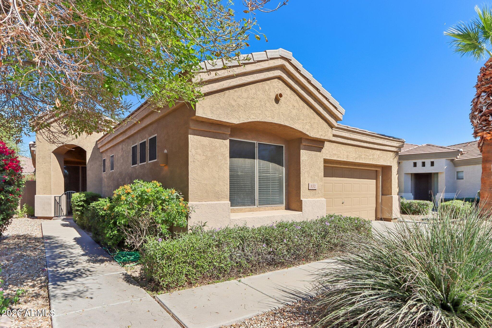 Homes for Sale in Queen Creek Arizona 1 832 W RAVEN Drive