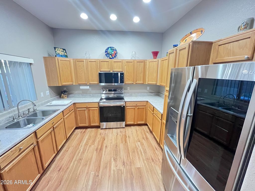 Photo of 15668 N 79th Drive, Peoria, AZ 85382 (MLS # 6967830)