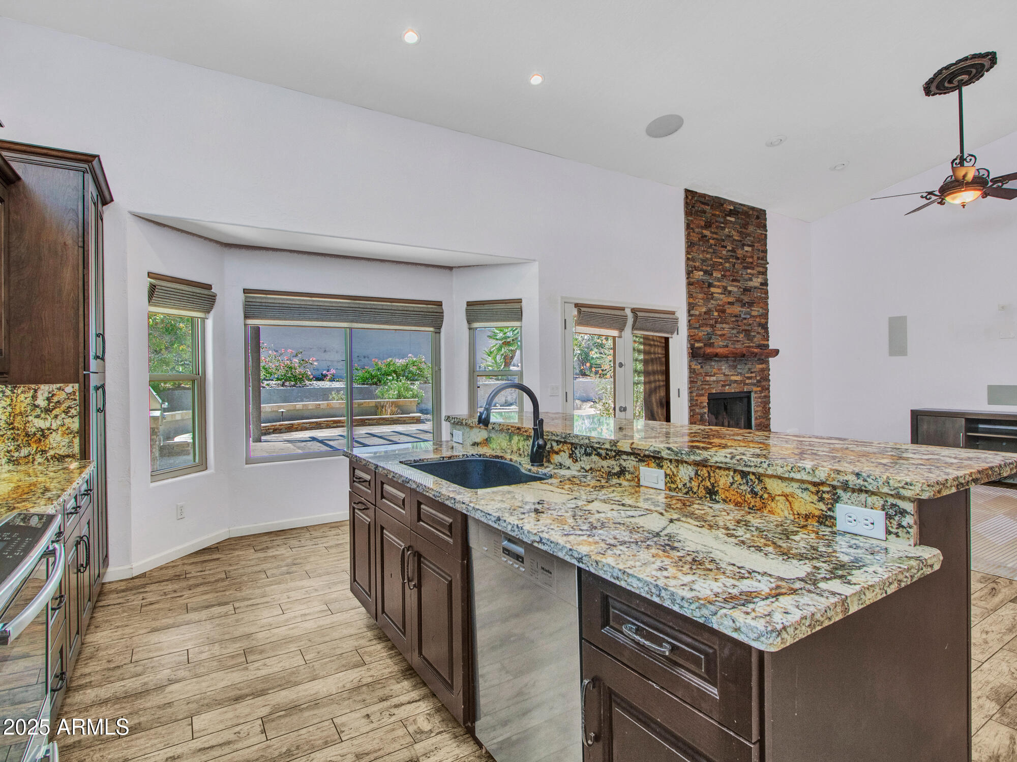 Phoenix, Arizona 85022, United States, 3 Bedrooms Bedrooms, ,2 BathroomsBathrooms,Residential,Active,185106