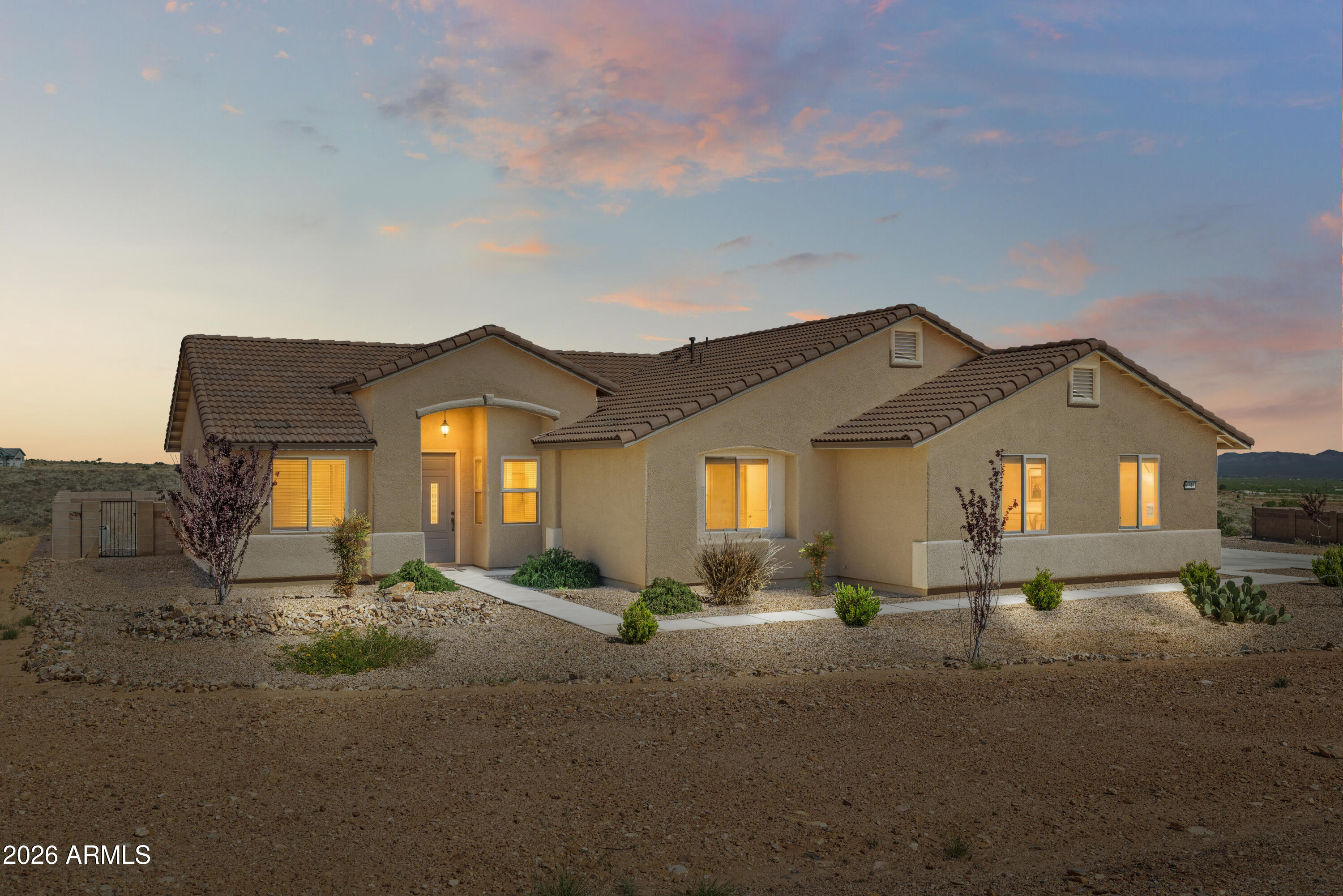 6741 E VAQUERO Circle