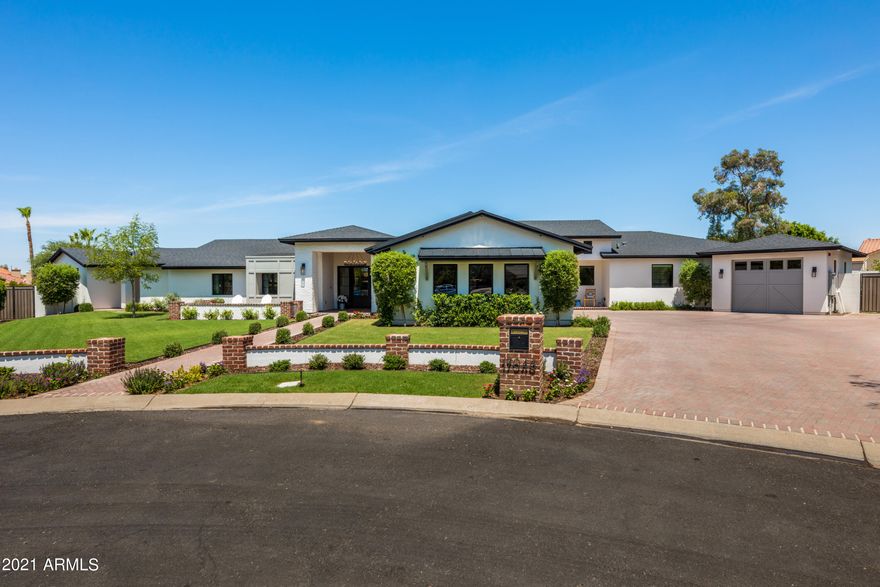 Arcadia Style meets 85254! This one of a kind timeless masterpiece offers the highest quality of finishes that share a new with the old theme. European white oak floors, reclaimed brick fireplace and large beam ceilings mix with clean white walls. The interior style is modern while maintaining a comfortable warm vibe. Equipped with Control 4 this super smart home has everything you need to control the entire house from your phone. Minutes away from Kierland, Desert Ridge, Scottsdale Air Park and the new Paradise Valley Mall redevelopment. Great family neighborhood , Amazing location you don't want to miss this fantastic house! 
Schedule your private showing today