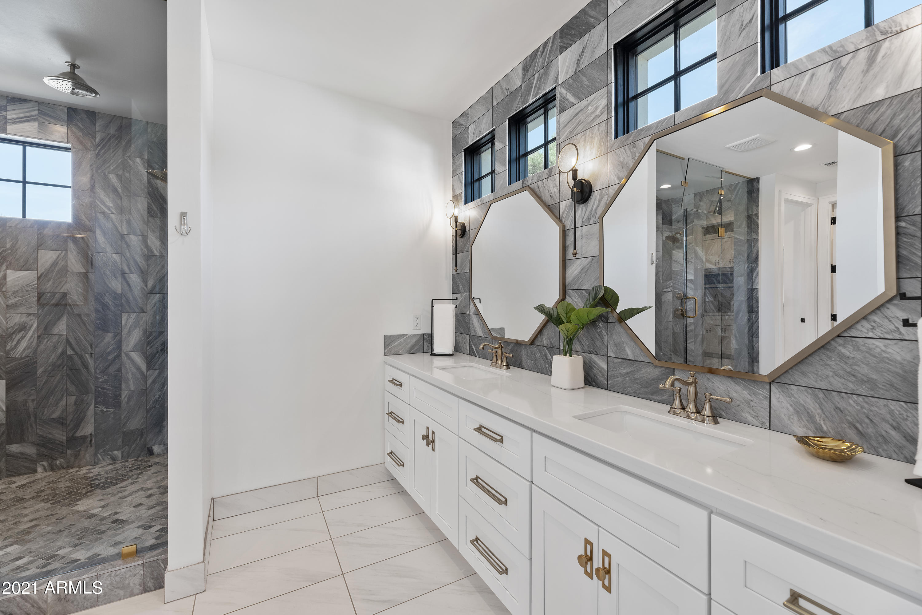 OAKHURST - Residential