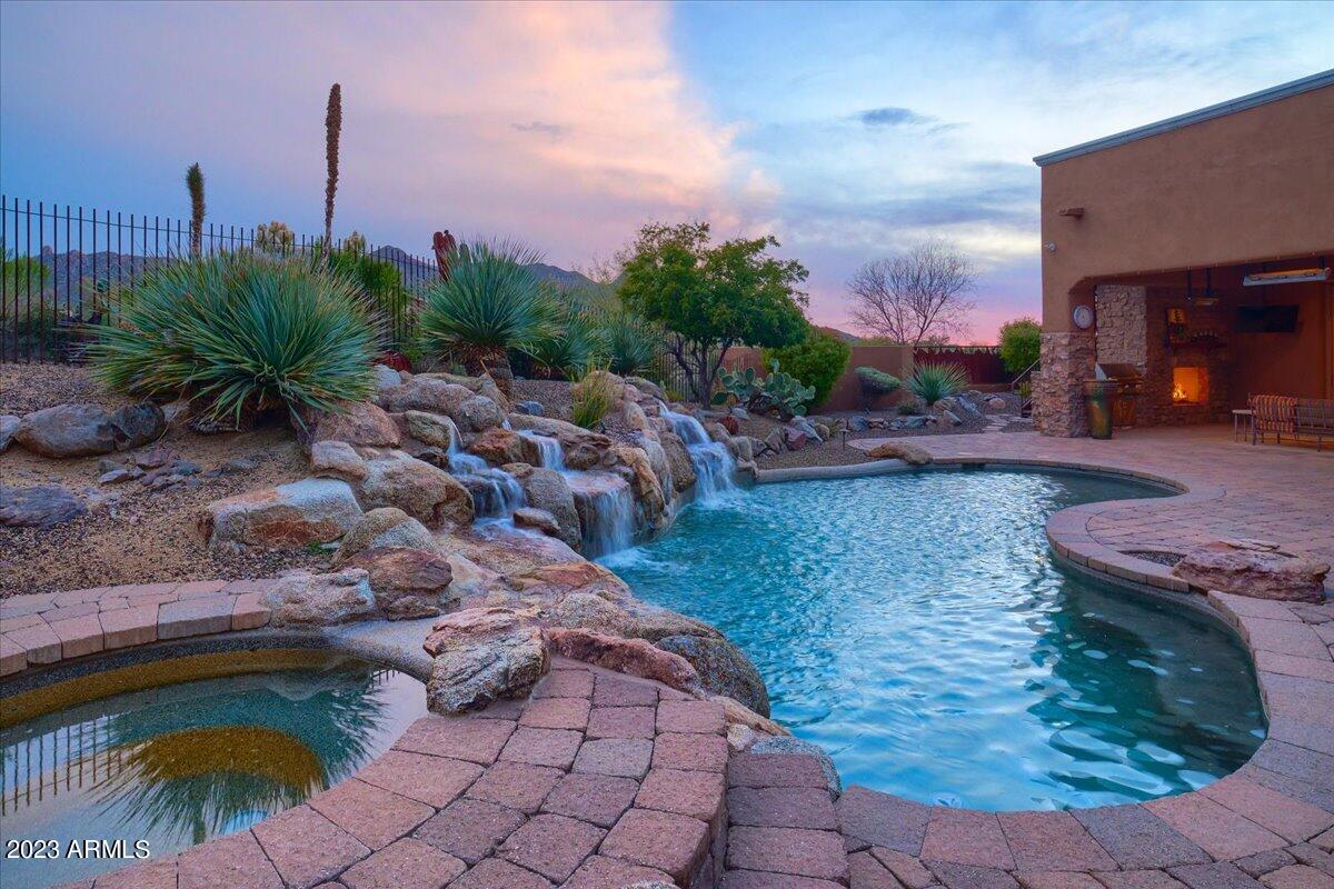 SONORAN CREST - Residential