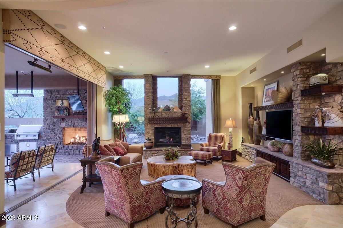 SONORAN CREST - Residential
