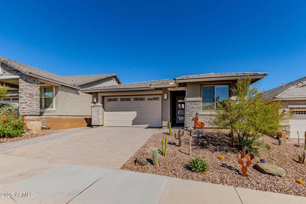 Photo of 13286 W Red Range Way, Peoria, AZ 85383 (MLS # 6928695)