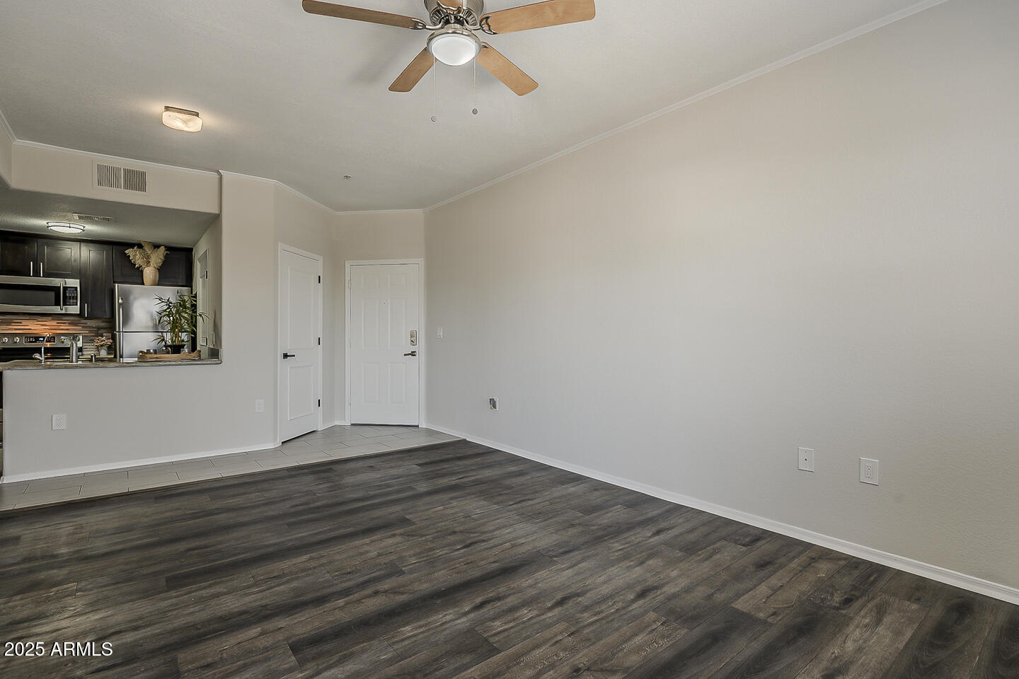 5302 E VAN BUREN Street 3040