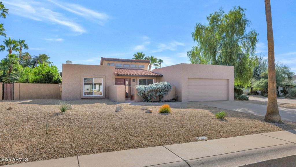 Photo of 6417 E Aire Libre Lane, Scottsdale, AZ 85254 (MLS # 6947255)