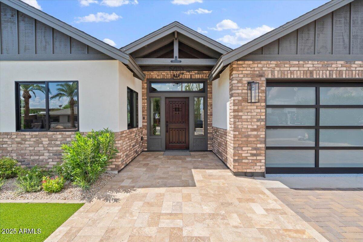 5326 N 81st Place