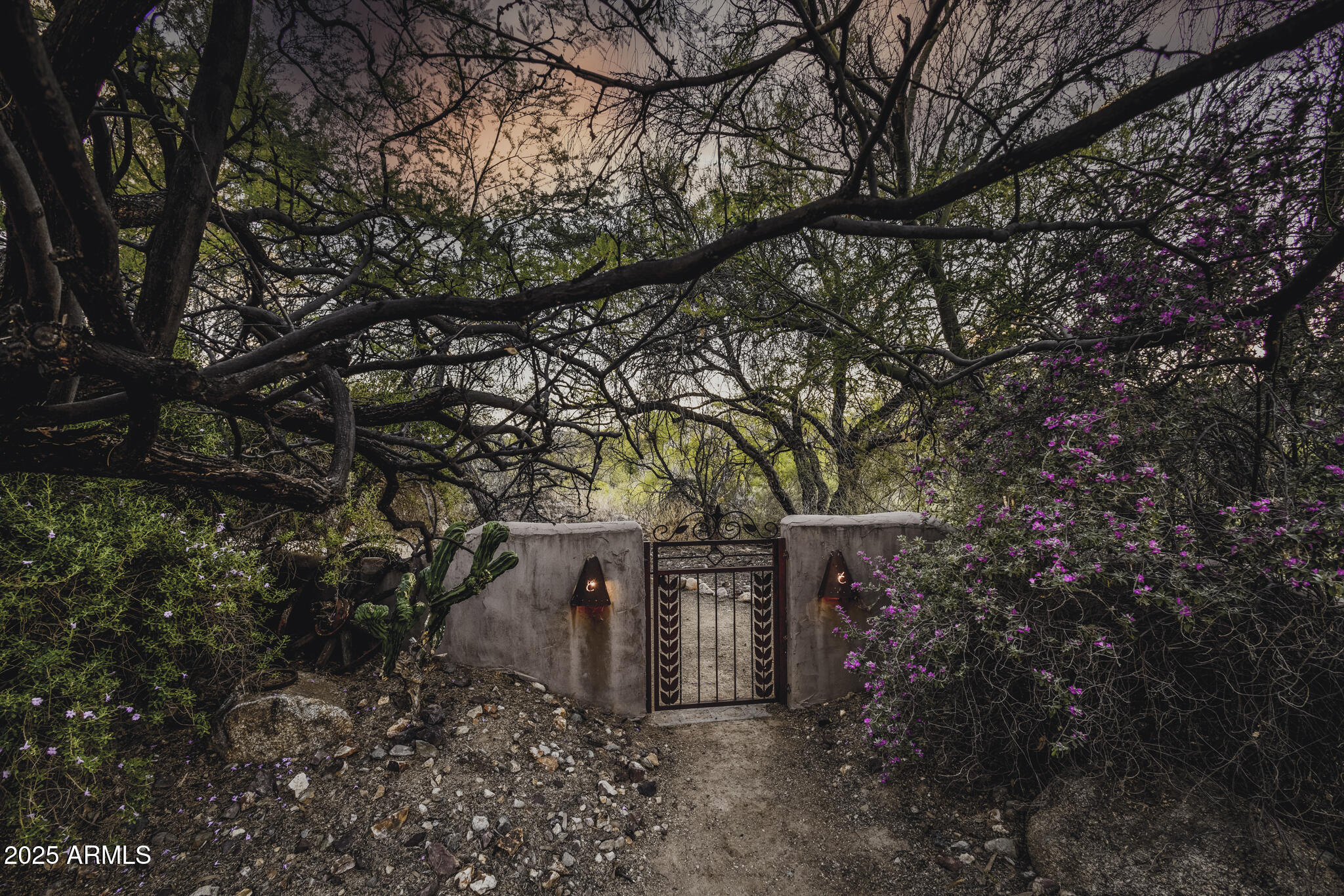 Lazy RC Ranch, Historic Brill Ranch on the Hassayampa River, Bordering the Nature Conservancy - Residential