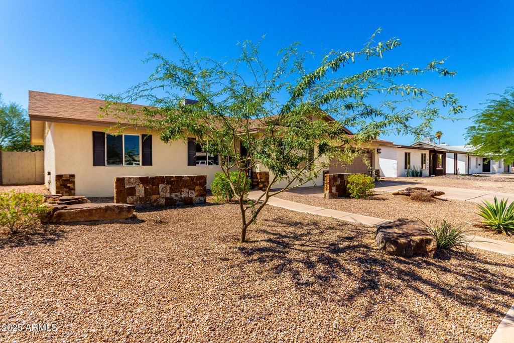 Photo of 1659 E Palmcroft Drive, Tempe, AZ 85282 (MLS # 6920561)