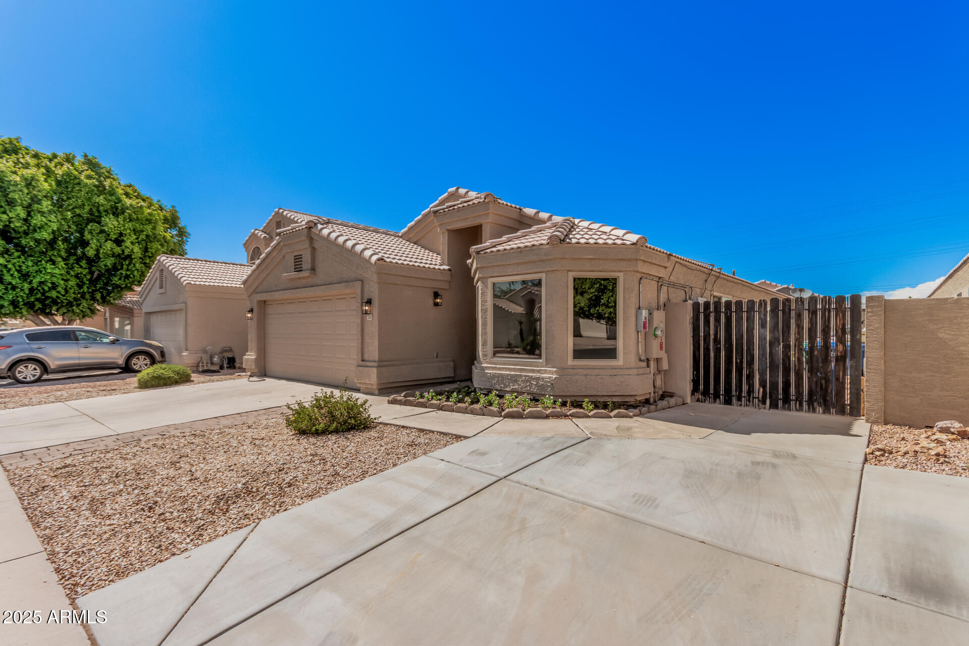 525 N VAL VISTA Drive 26