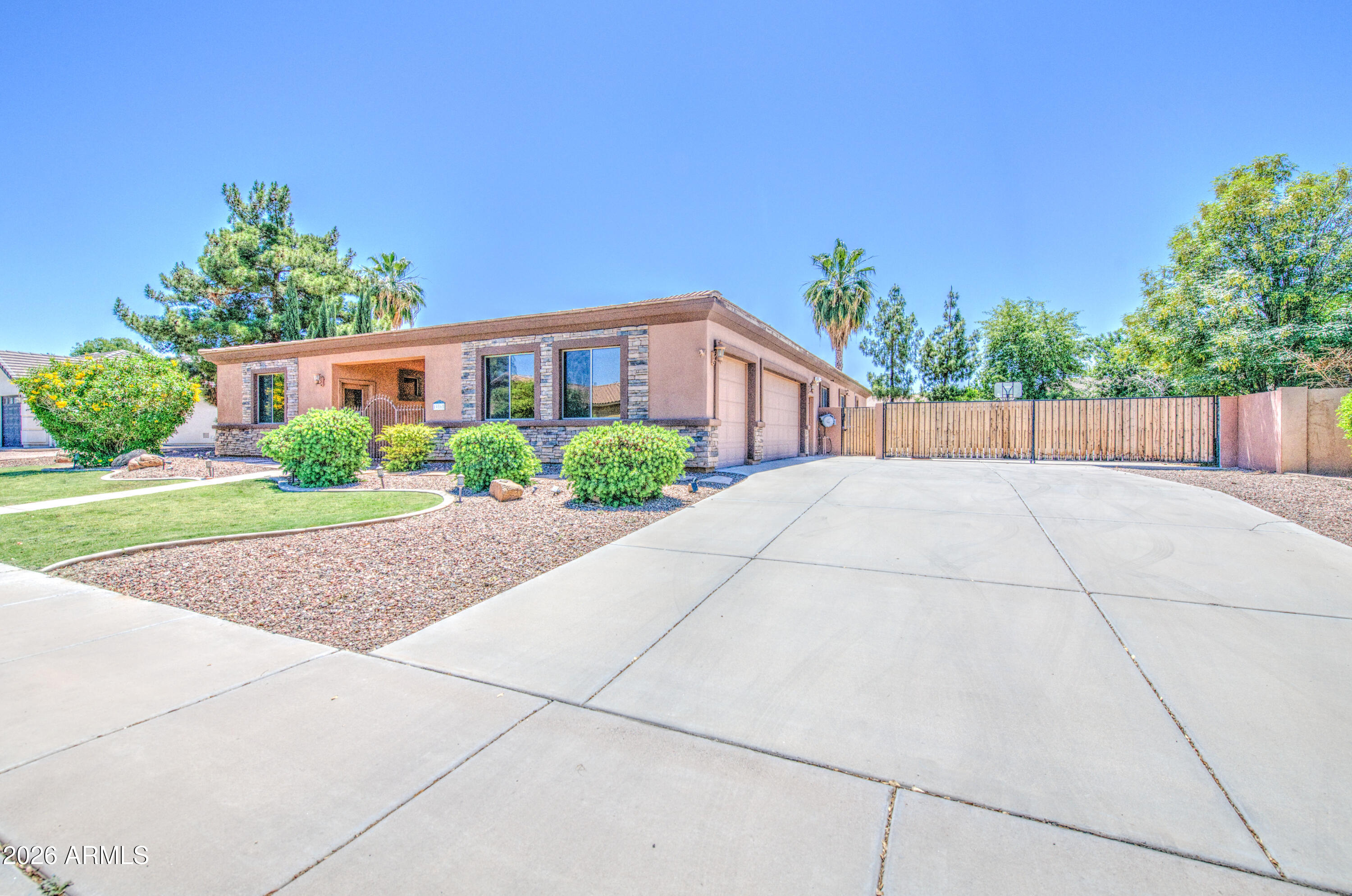 19865 E AUGUSTUS Avenue