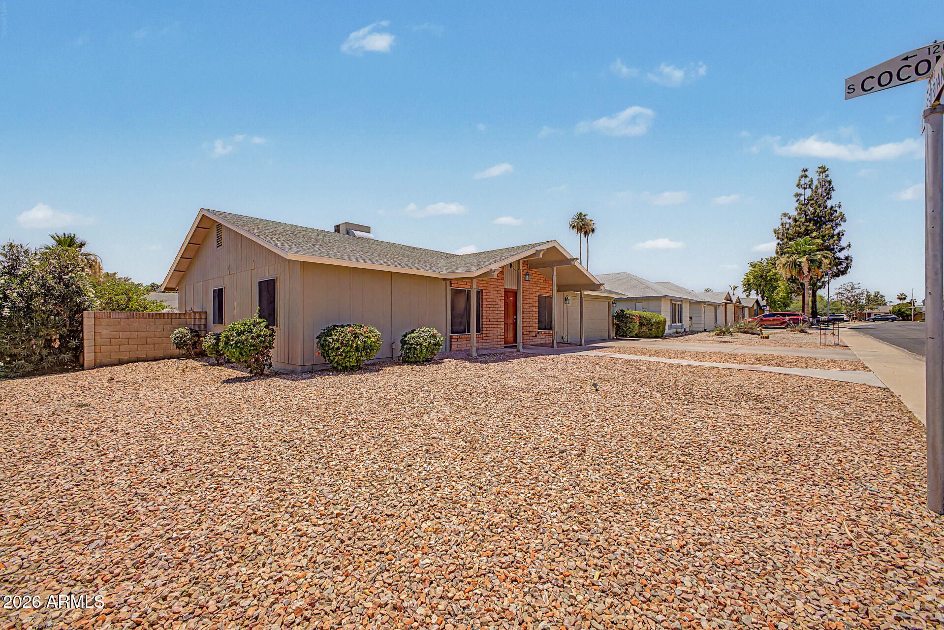 4305 E EQUESTRIAN Trail