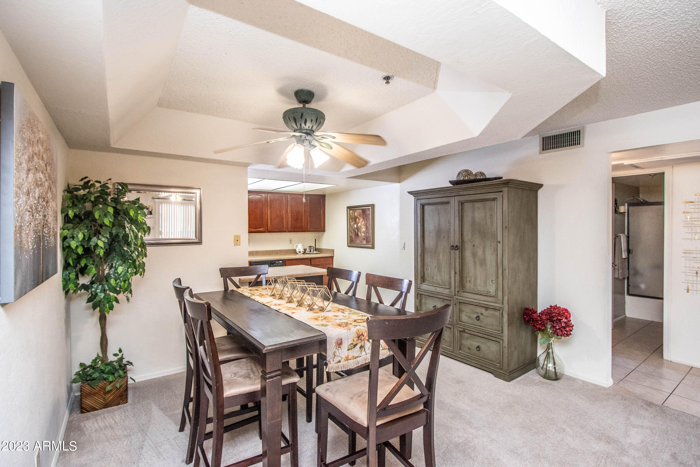 3031 N CIVIC CENTER Plaza 240