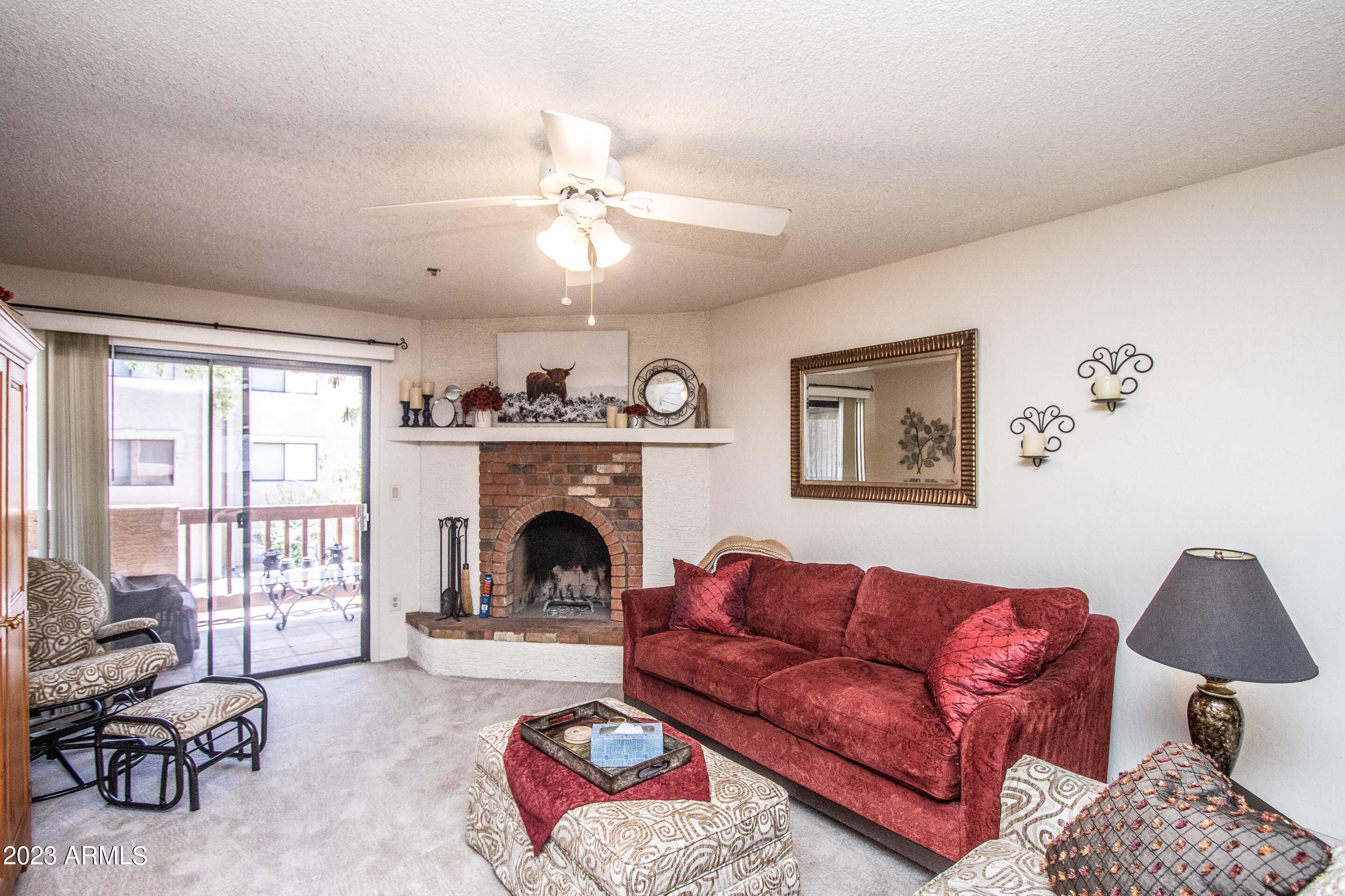 3031 N CIVIC CENTER Plaza 240