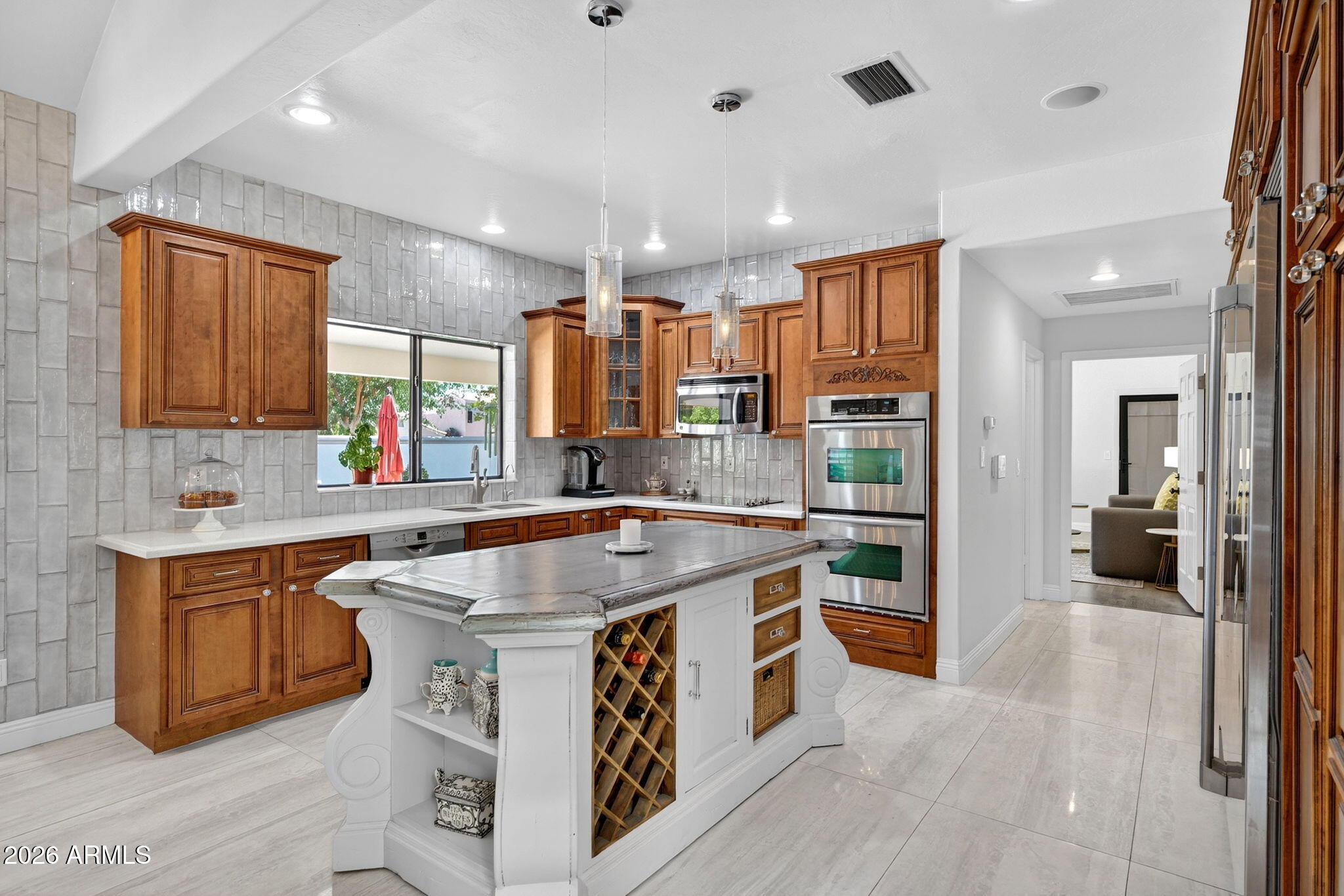 WEST LAKE ESTATES - Residential