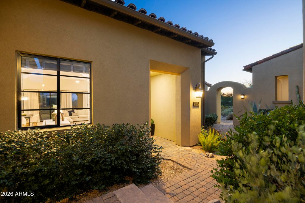 Photo of 20704 N 90th Place #1060, Scottsdale, AZ 85255 (MLS # 7032828)