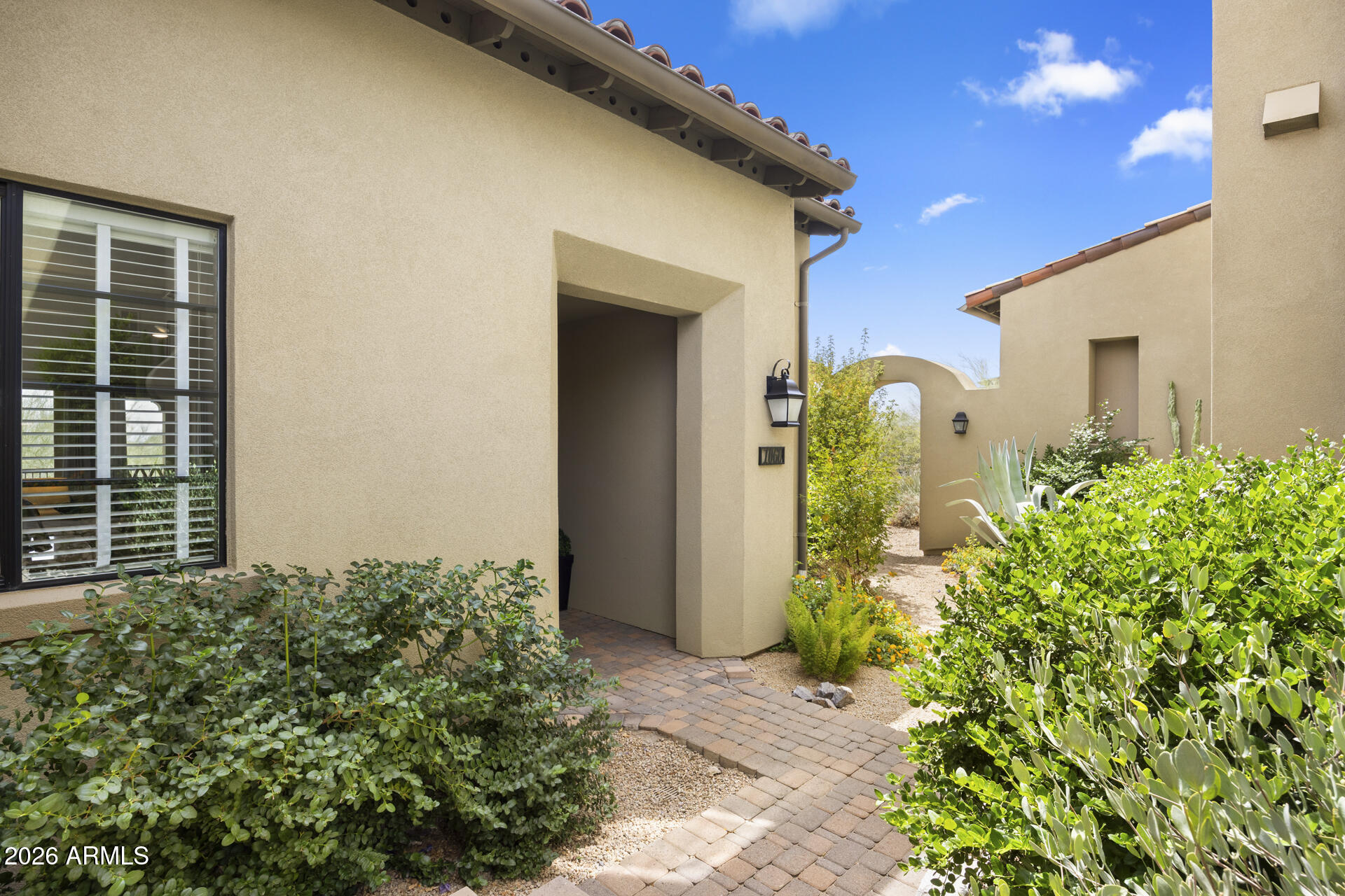20704 N 90TH Place 1060