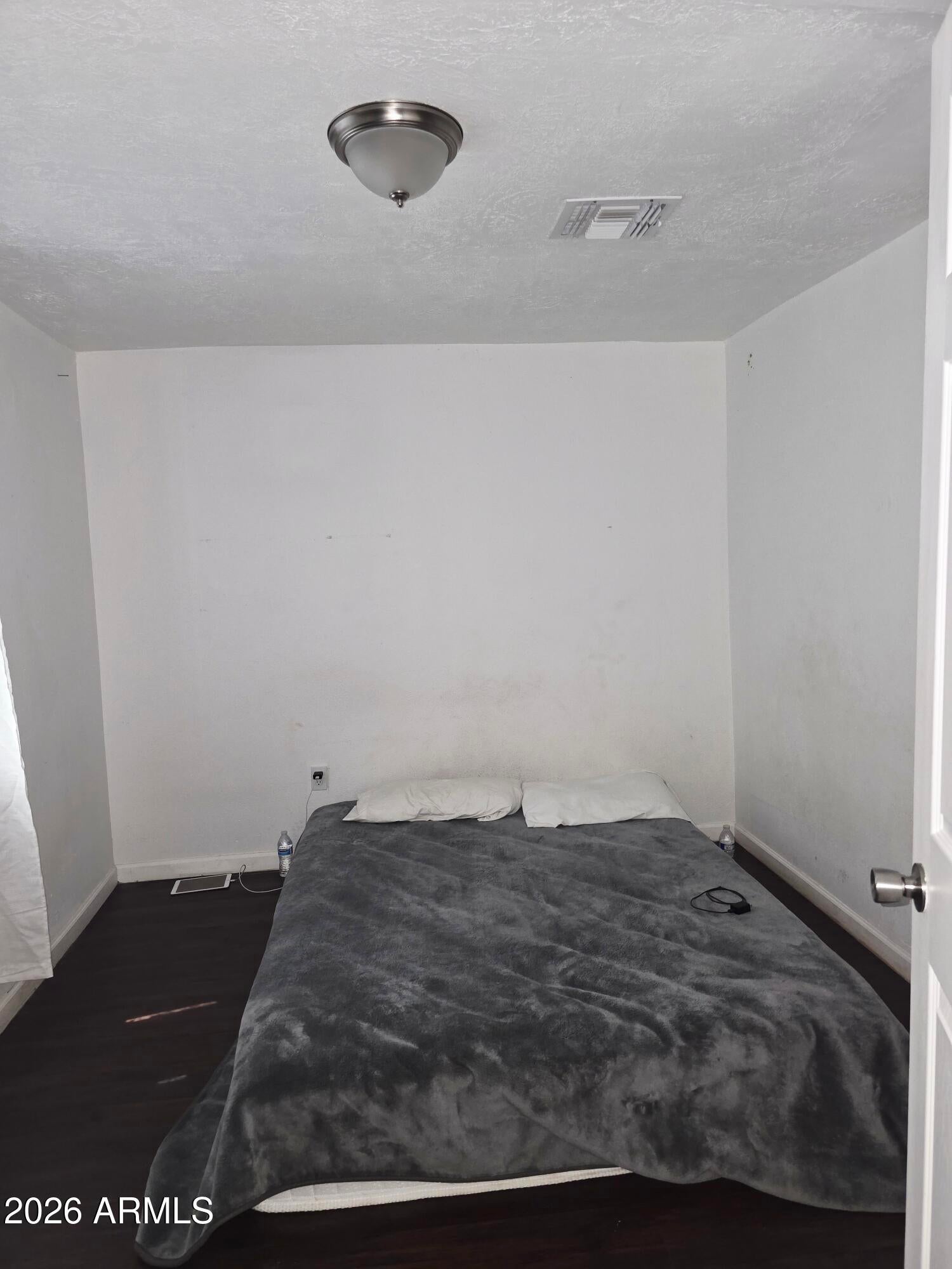 2422 W HADLEY Street