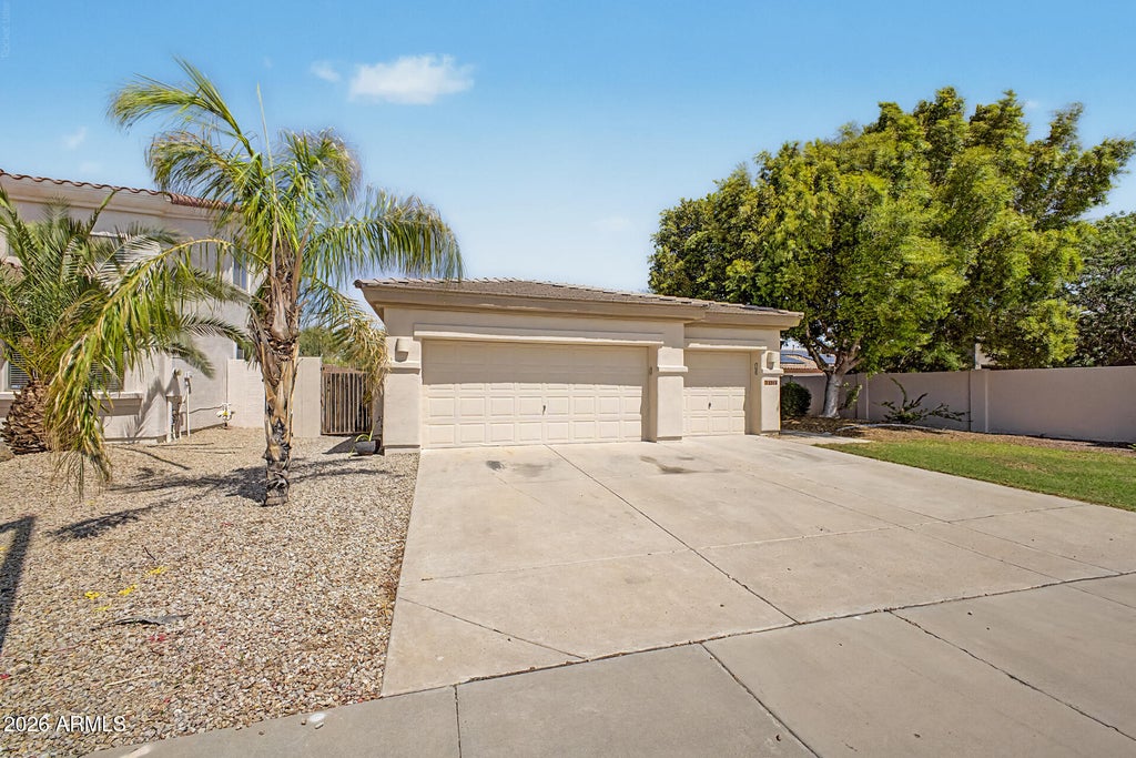 Photo of 2919 N 140th Drive, Goodyear, AZ 85395 (MLS # 7072493)