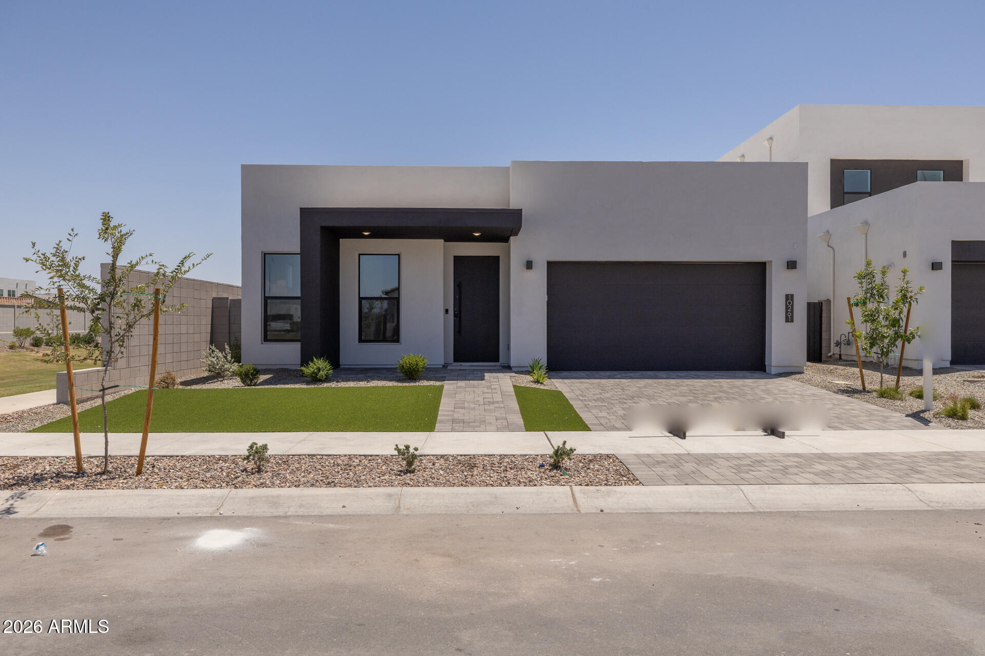 10261 E UNITY Avenue