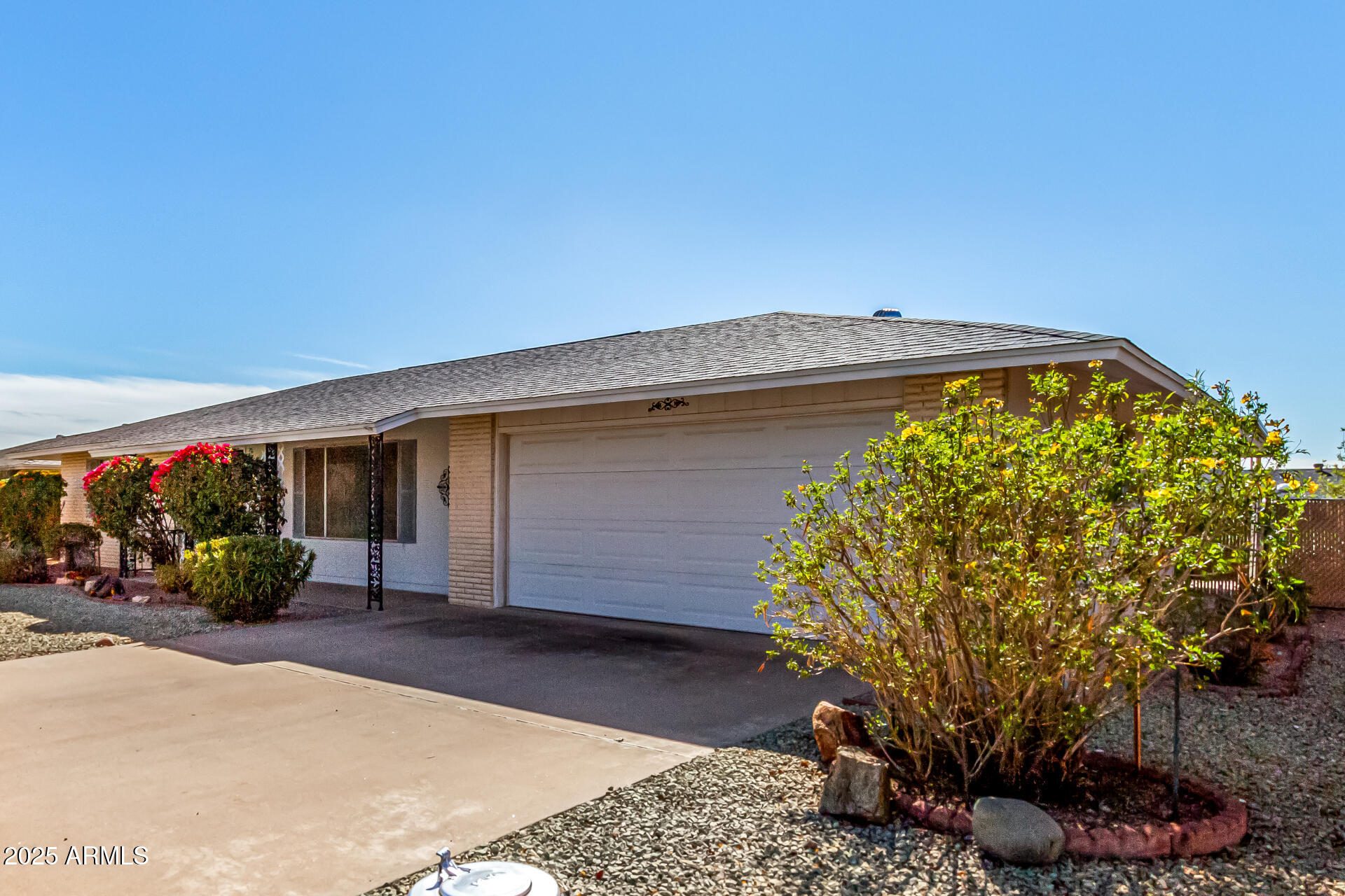 9409 W GLEN OAKS Circle N