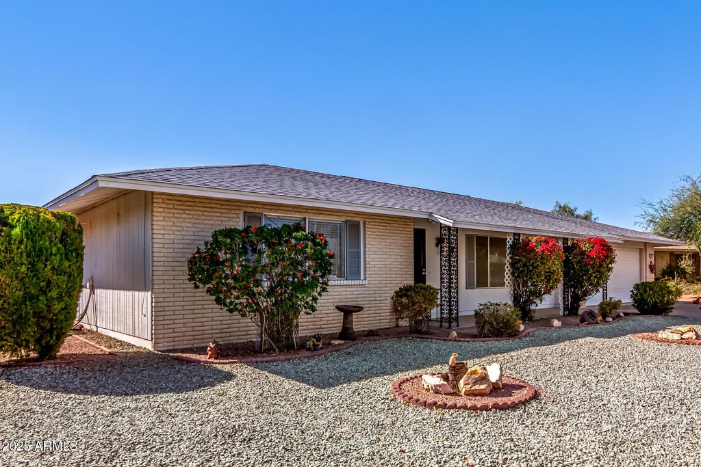 Photo of 9409 W Glen Oaks Circle N, Sun City, AZ 85351 (MLS # 6930173)