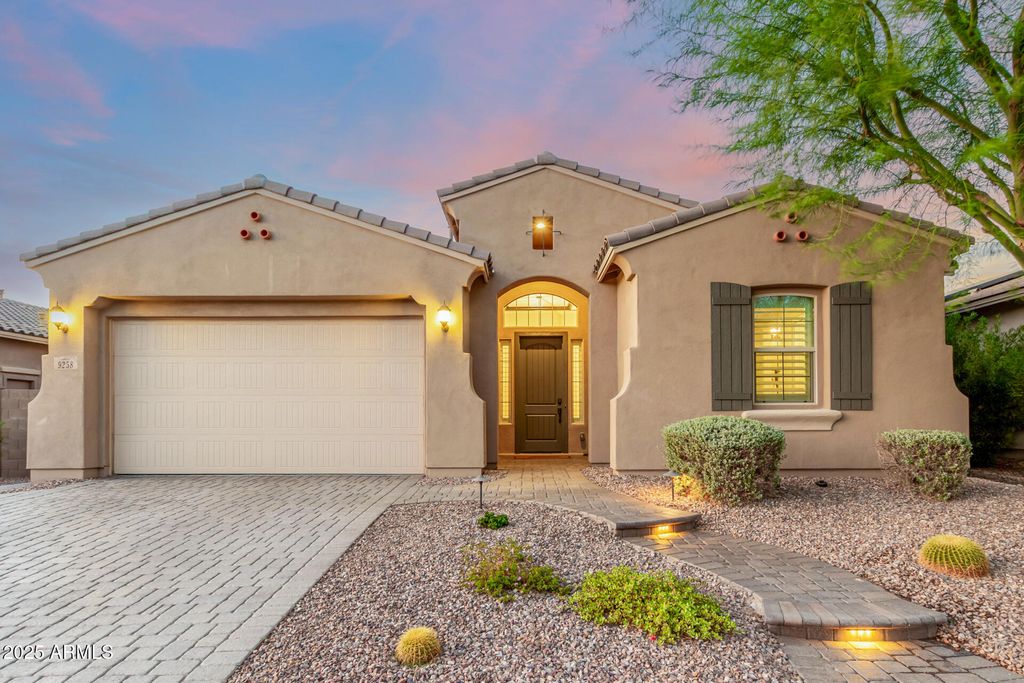 Photo of 9258 W White Feather Lane, Peoria, AZ 85383 (MLS # 6922048)