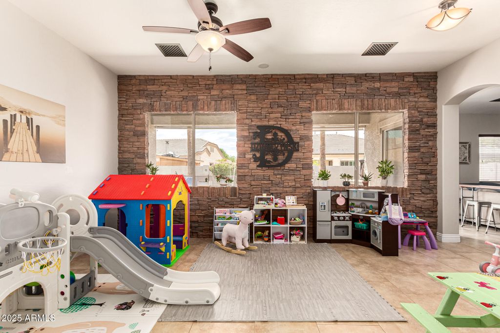 Photo of 1833 E Winchester Place, Chandler, AZ 85286 (MLS # 6912379)