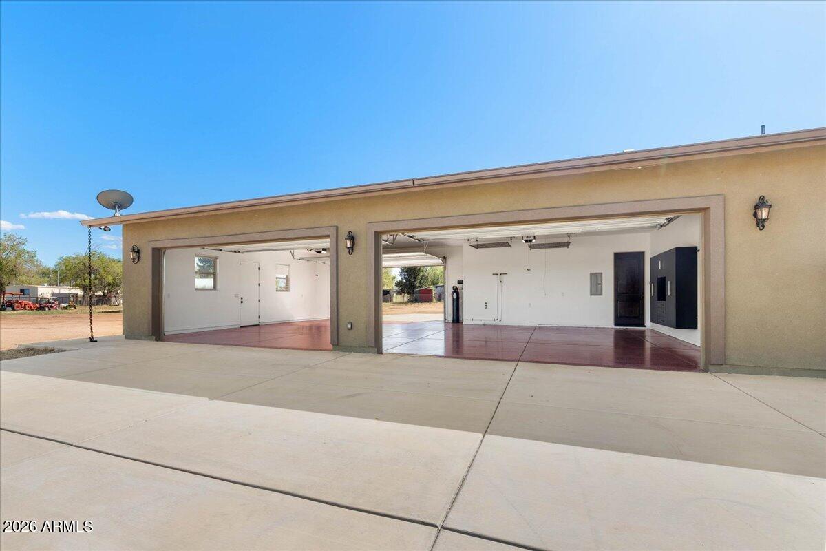S27 T16N R2W - Residential