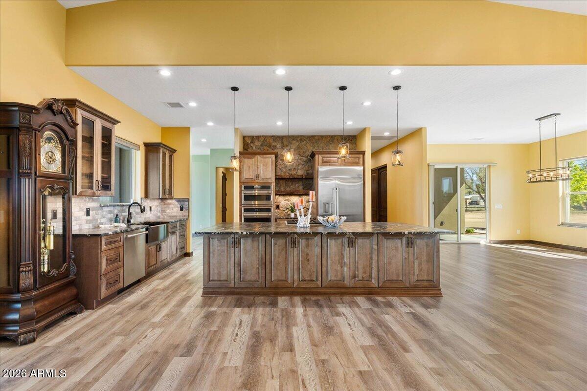 S27 T16N R2W - Residential