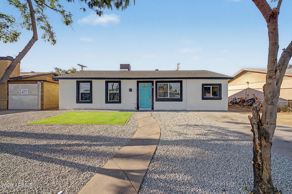 Photo of 5846 W Cheery Lynn Road, Phoenix, AZ 85031 (MLS # 7028542)