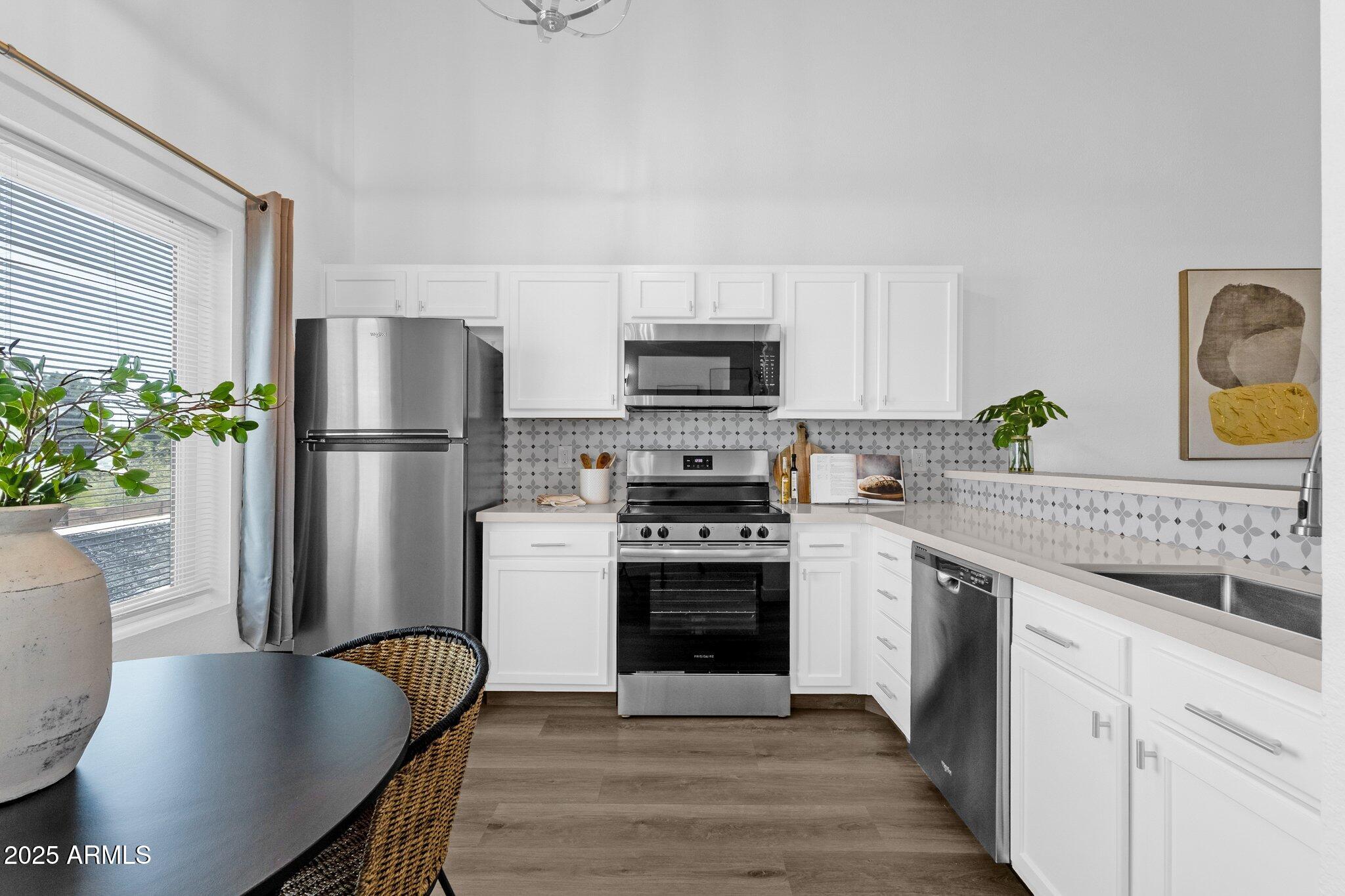 19601 N 7TH Street 2095