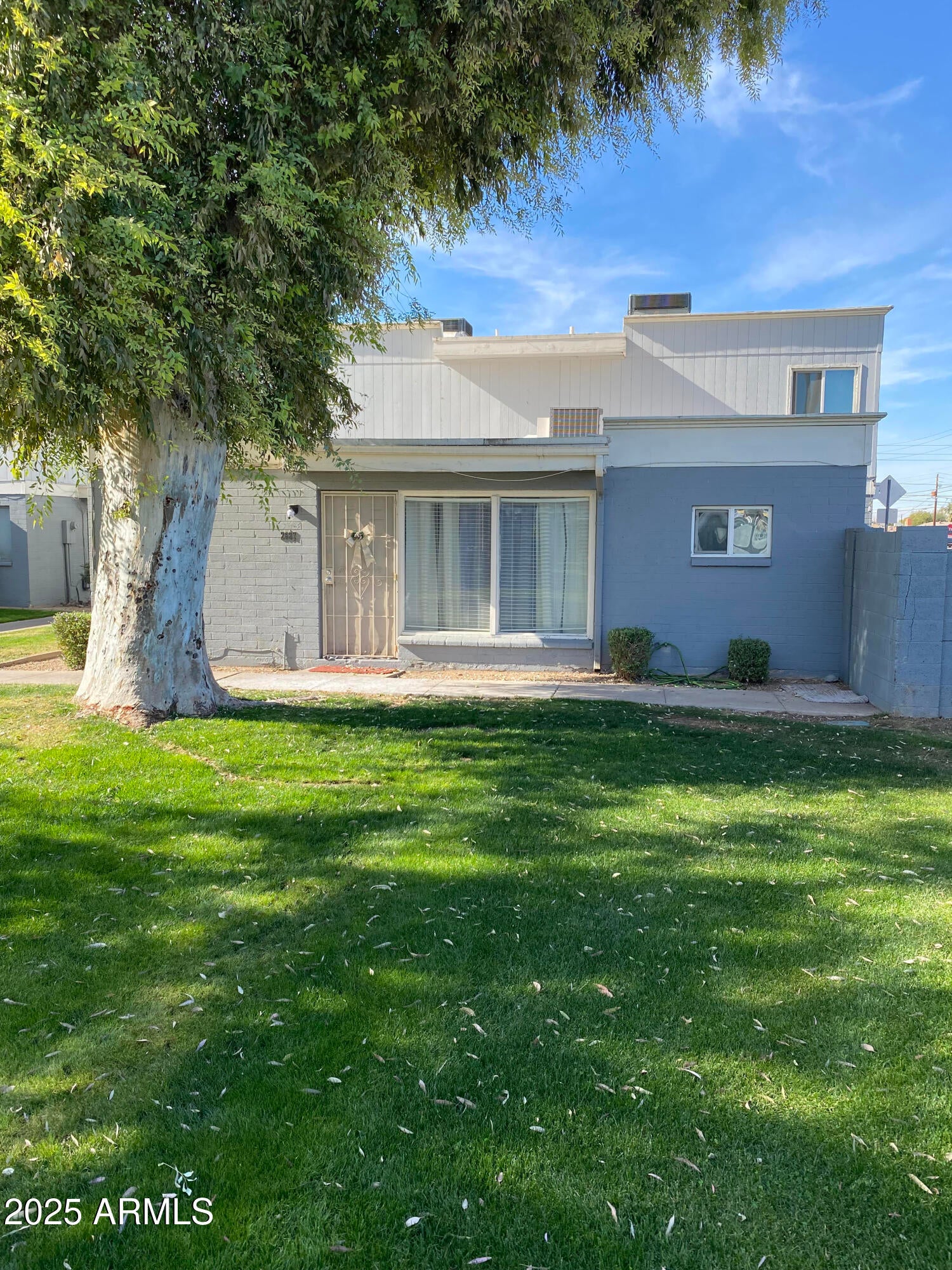 2687 W OCOTILLO Road