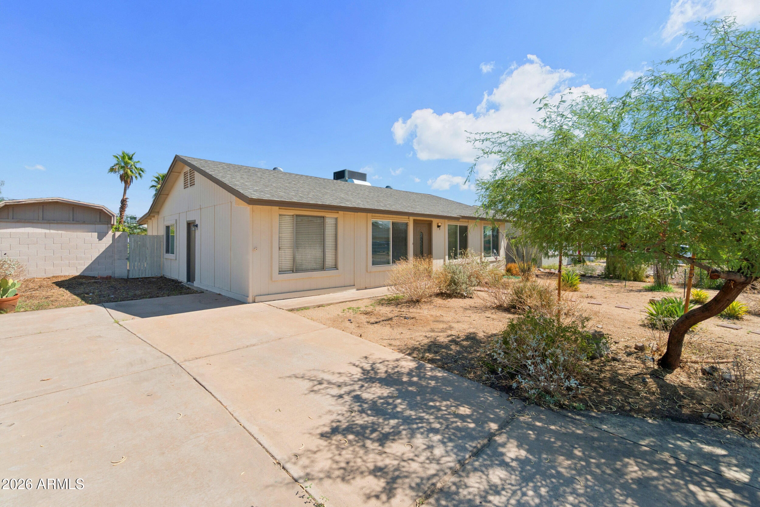 642 W MAGDALENA Drive
