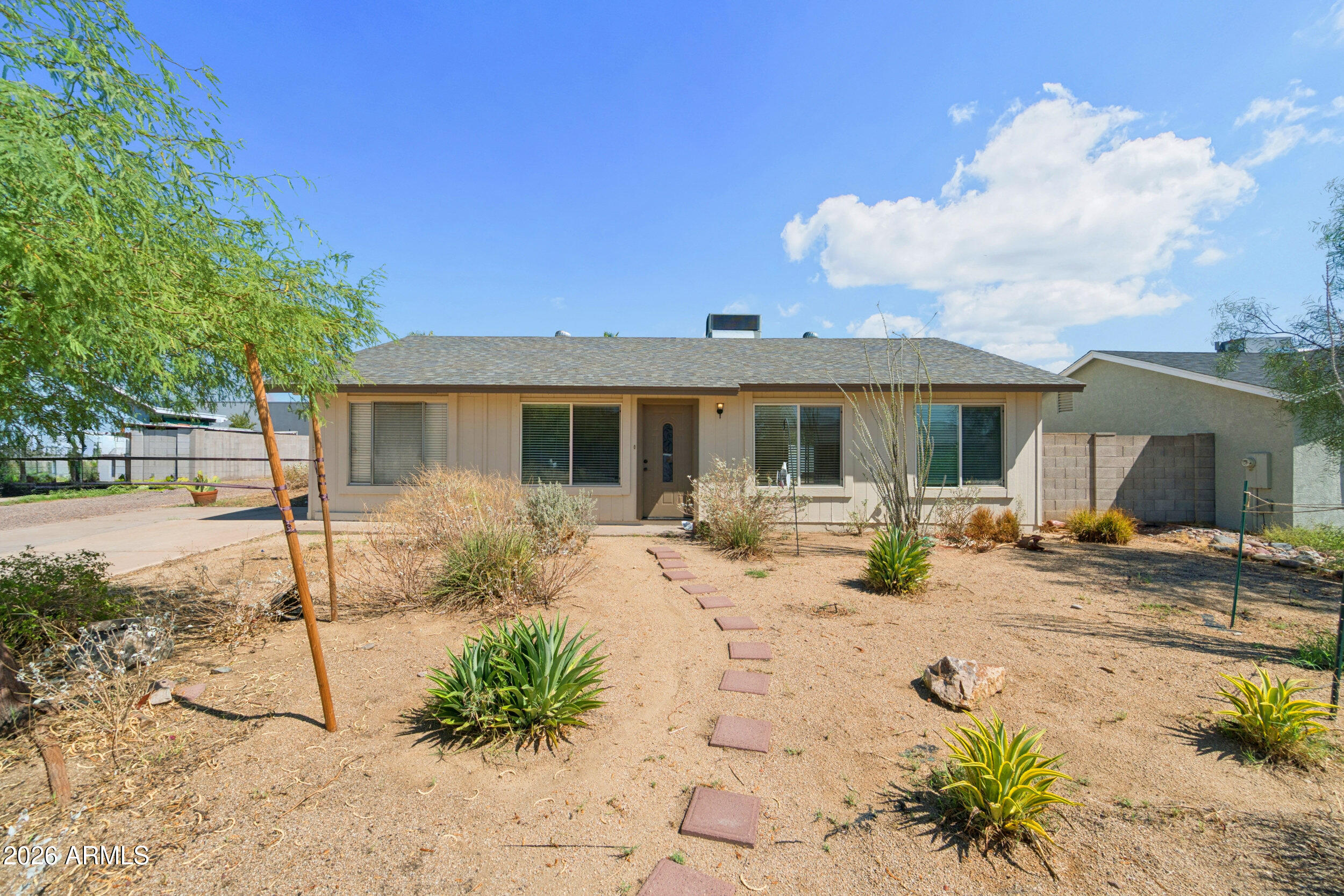 642 W MAGDALENA Drive