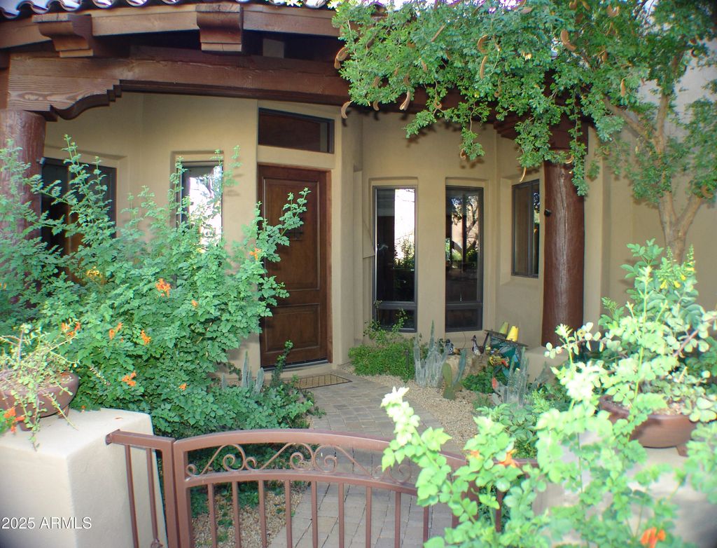 Photo of 7373 E Clubhouse Drive #8, Scottsdale, AZ 85266 (MLS # 6922556)