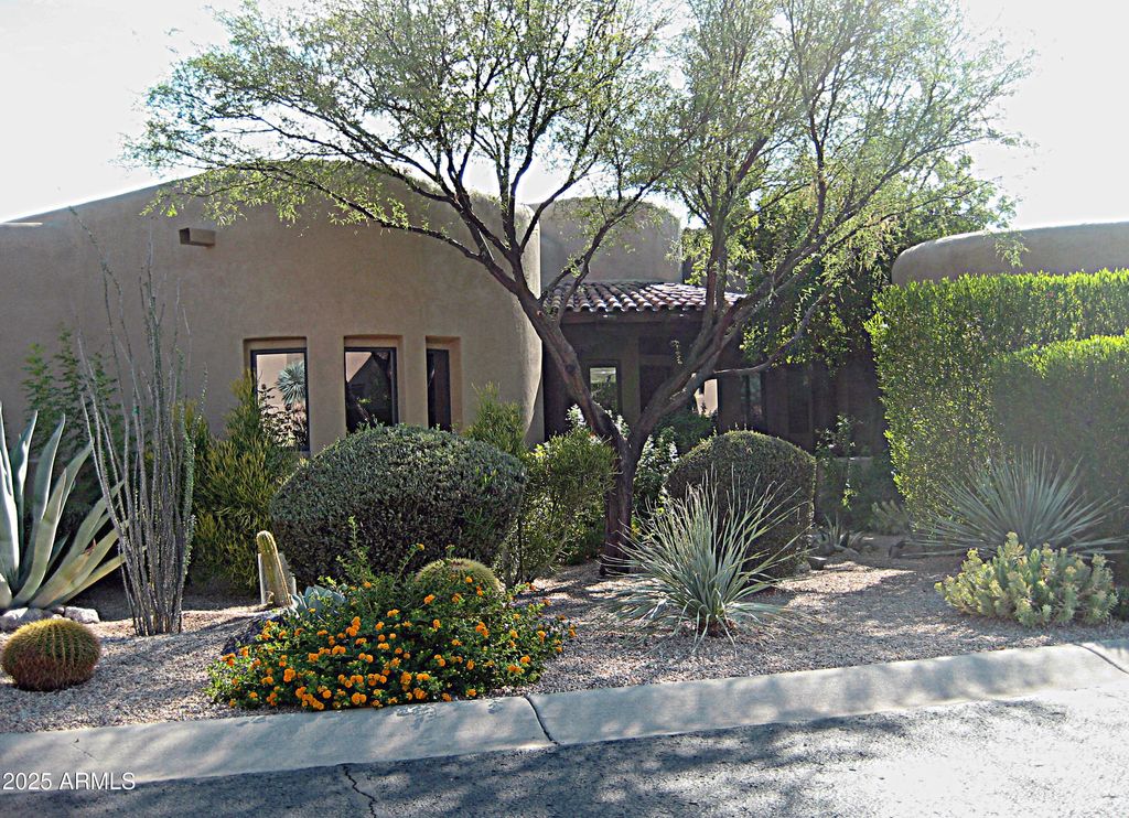 Photo of 7373 E Clubhouse Drive #8, Scottsdale, AZ 85266 (MLS # 6922556)