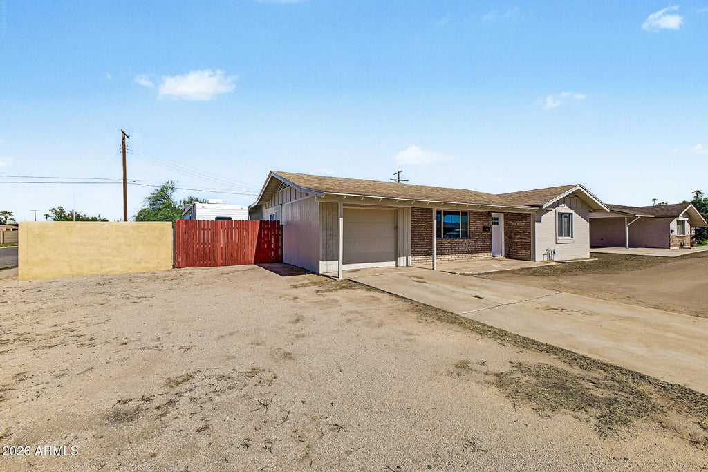 Photo of 226 W Jasmine Street, Mesa, AZ 85201 (MLS # 7095990)