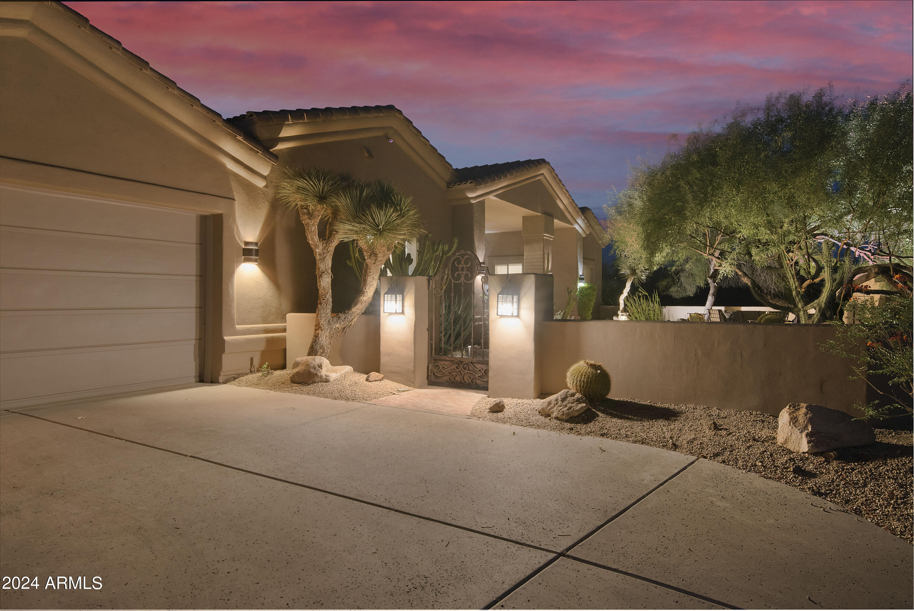 6990 E Buckhorn Trail