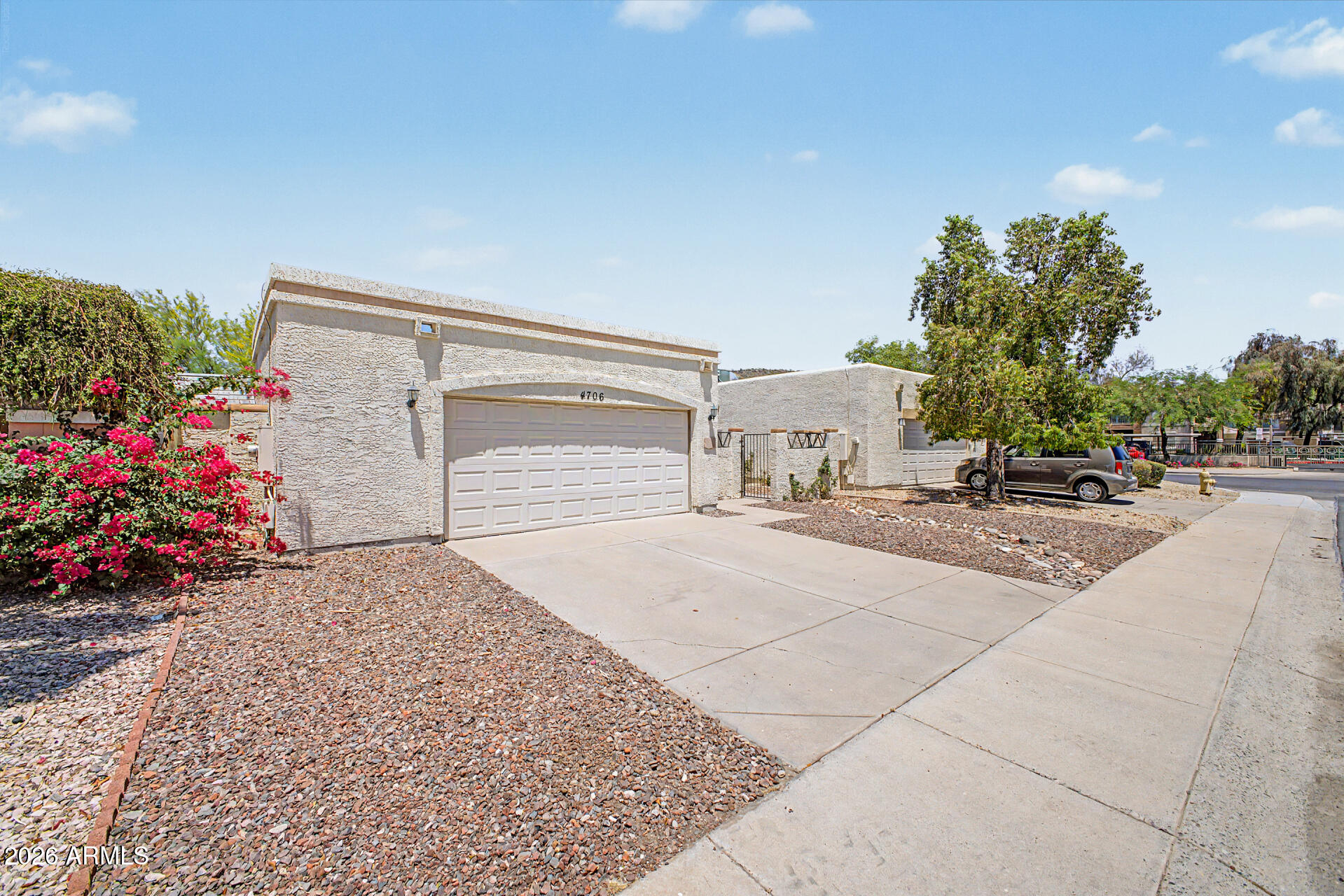 4706 W ESCUDA Drive