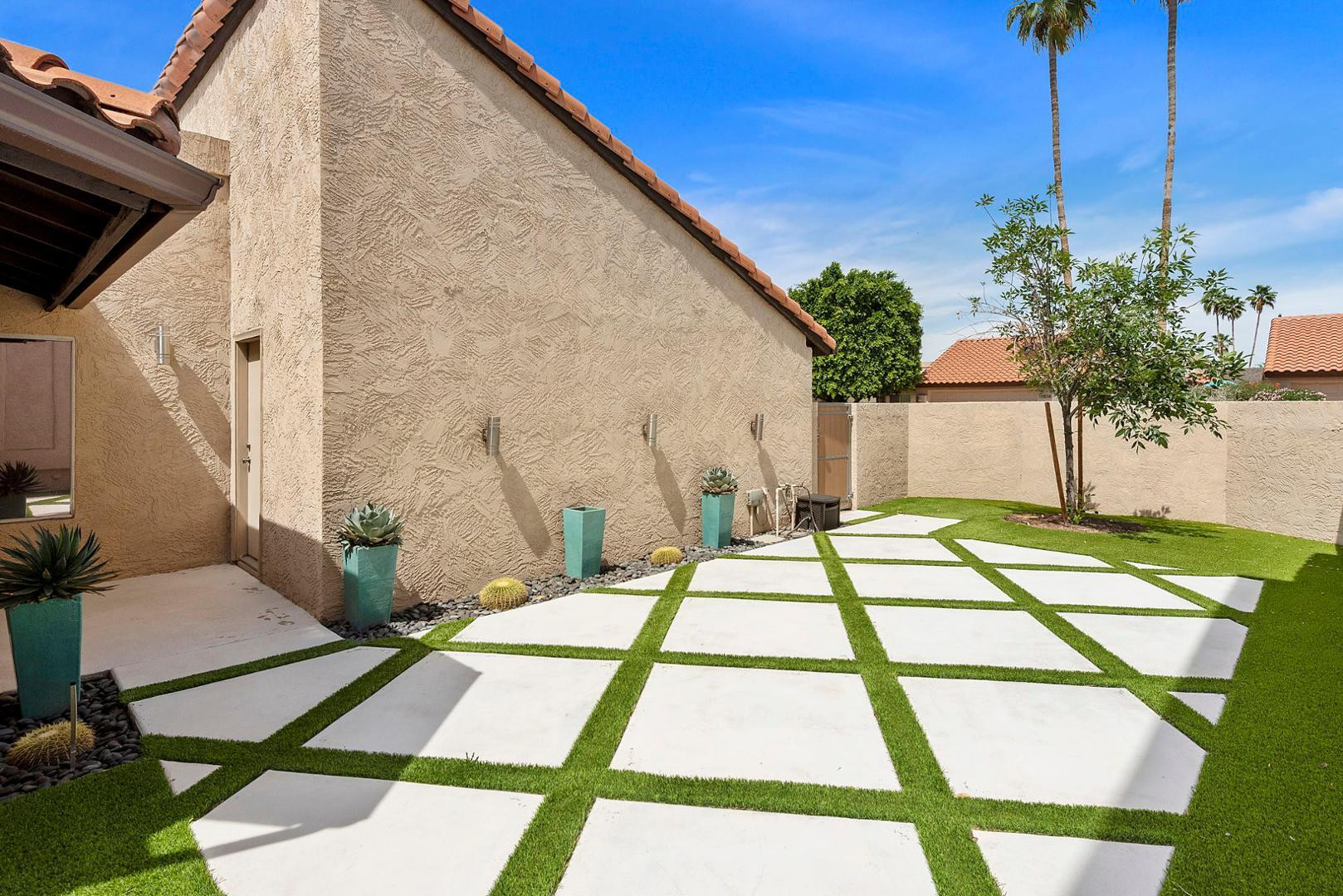 10837 E Yucca Street