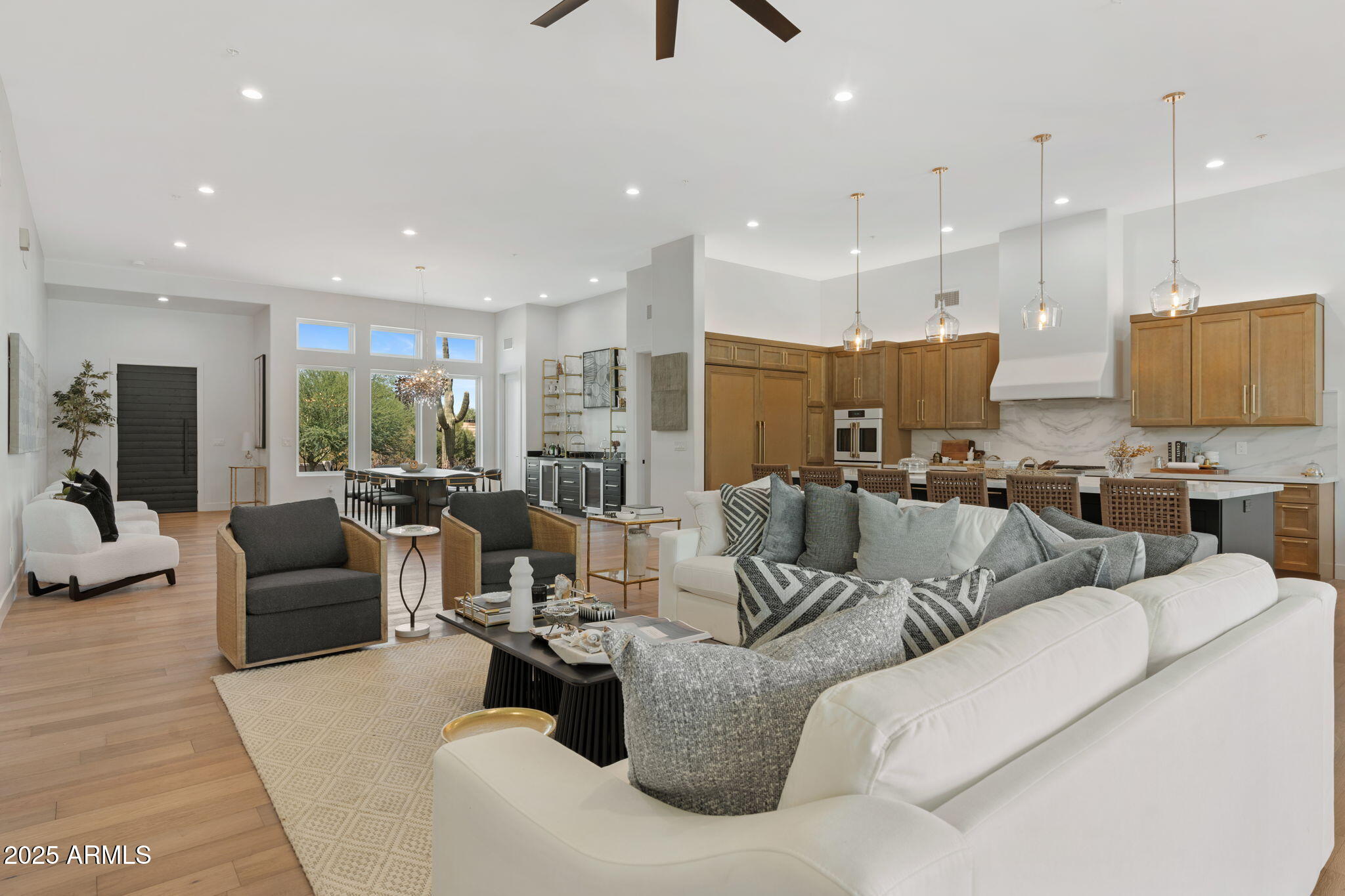 8130 E VISTA BONITA Drive