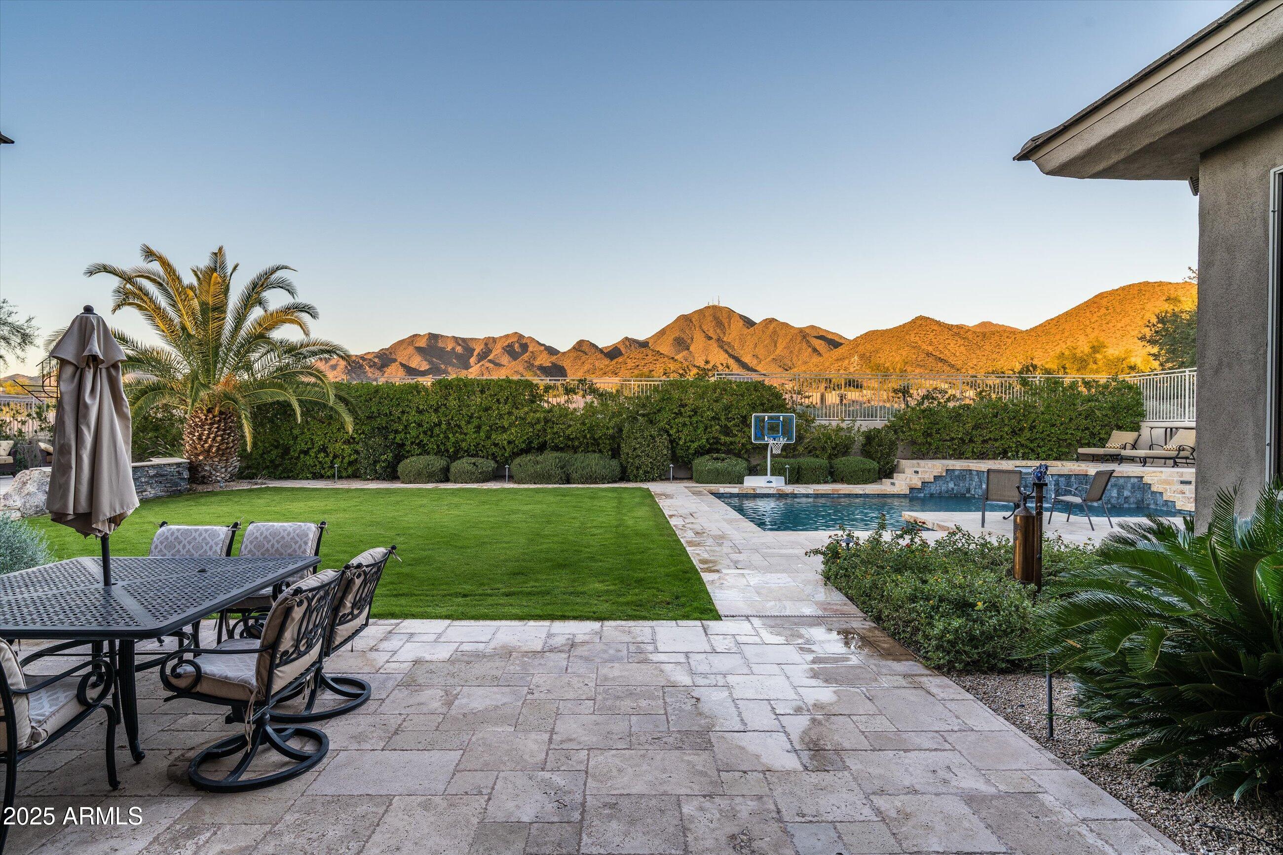 11368 E WINCHCOMB Drive