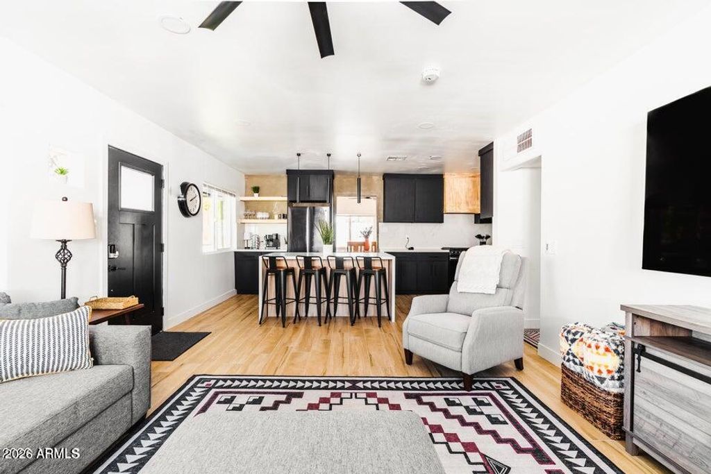 Photo of 3102 N 35th Street, Phoenix, AZ 85018 (MLS # 6977049)