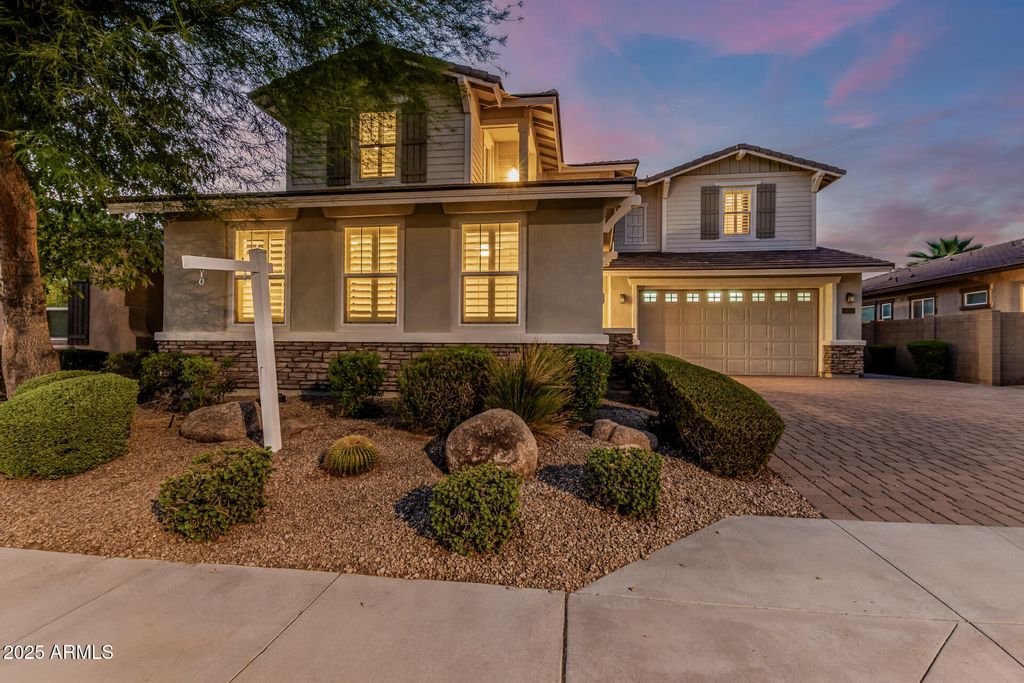 Photo of 14674 W Pasadena Avenue, Litchfield Park, AZ 85340 (MLS # 6910591)