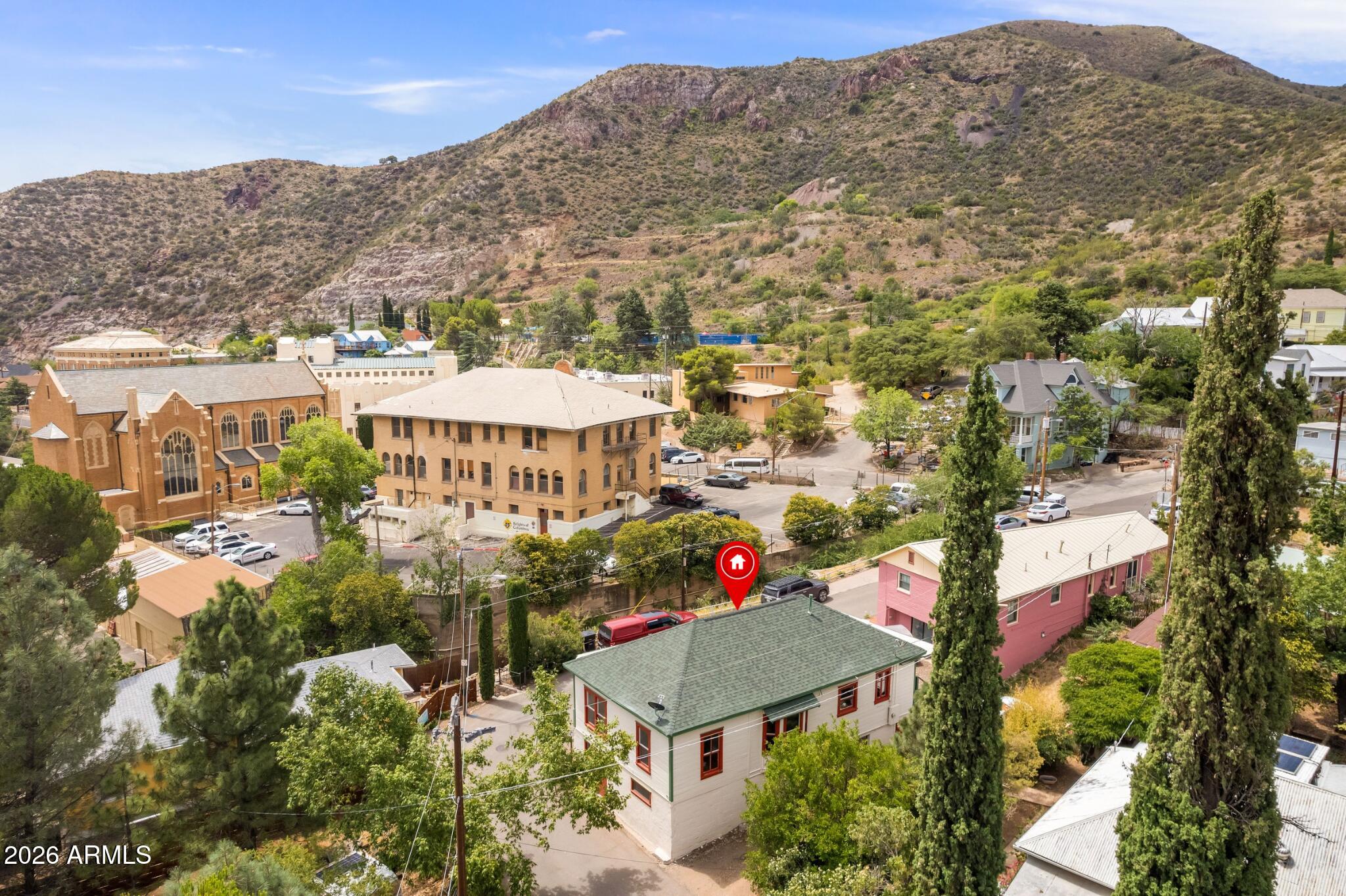 304 CURVE Street