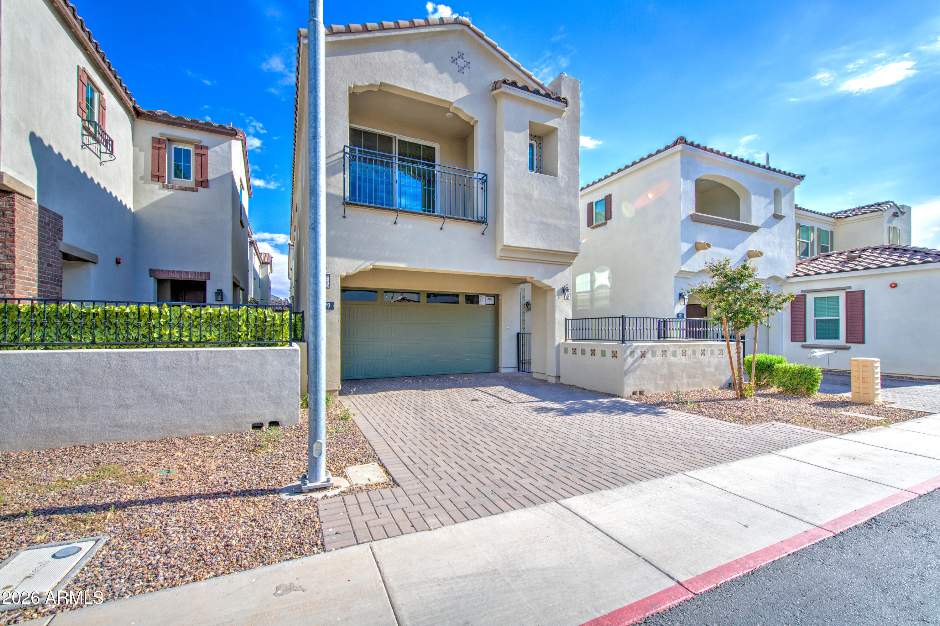 279 E MARKWOOD Drive